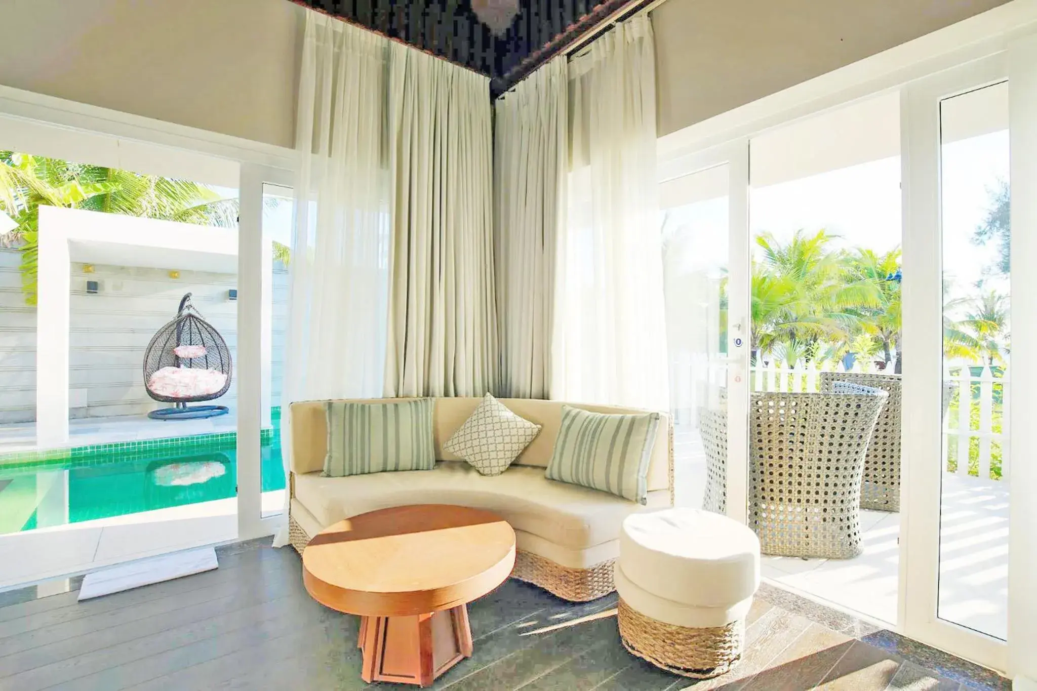 Living room, Seating Area in Mercury Phu Quoc Resort & Villas