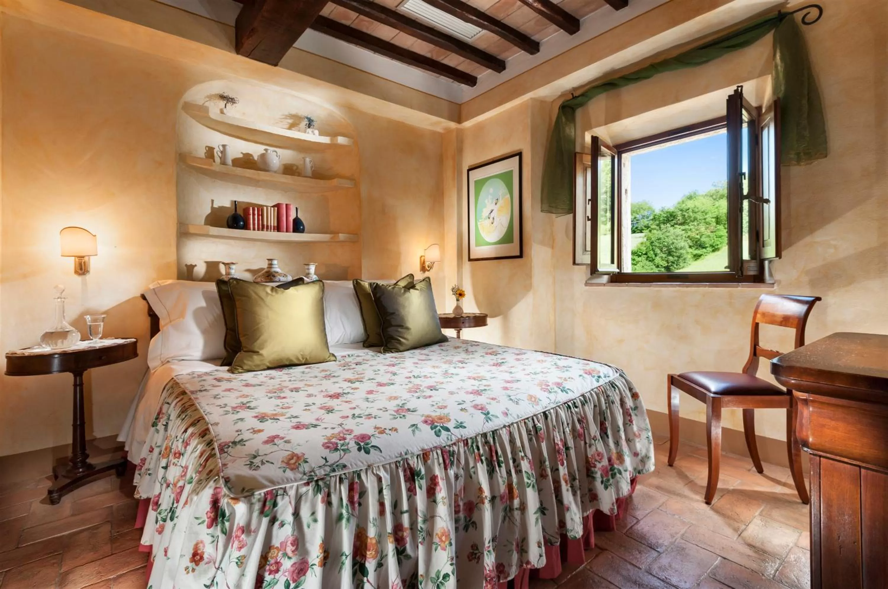 Bed in Relais Osteria Dell'Orcia