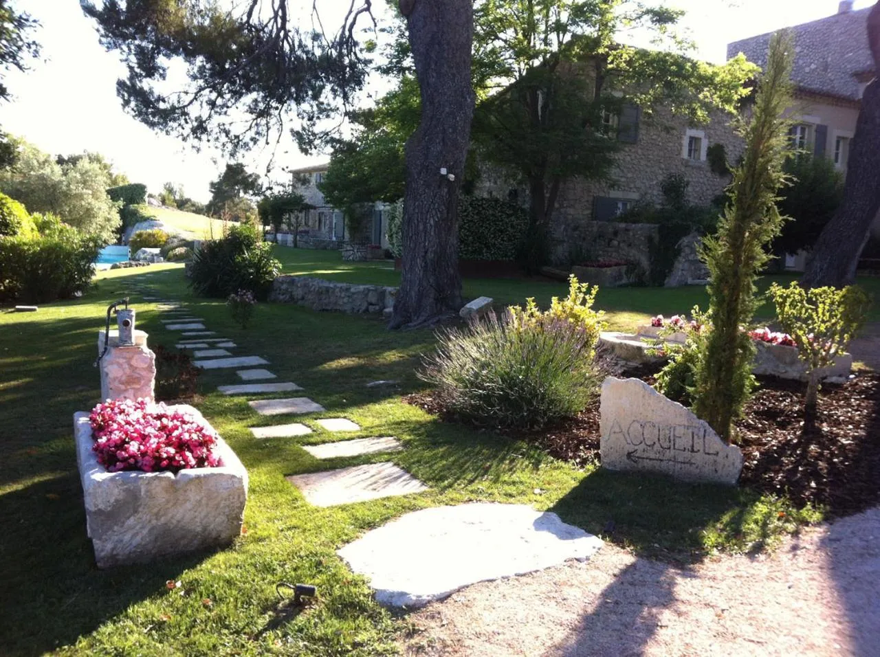 Garden in Le Mas De La Rose - Teritoria