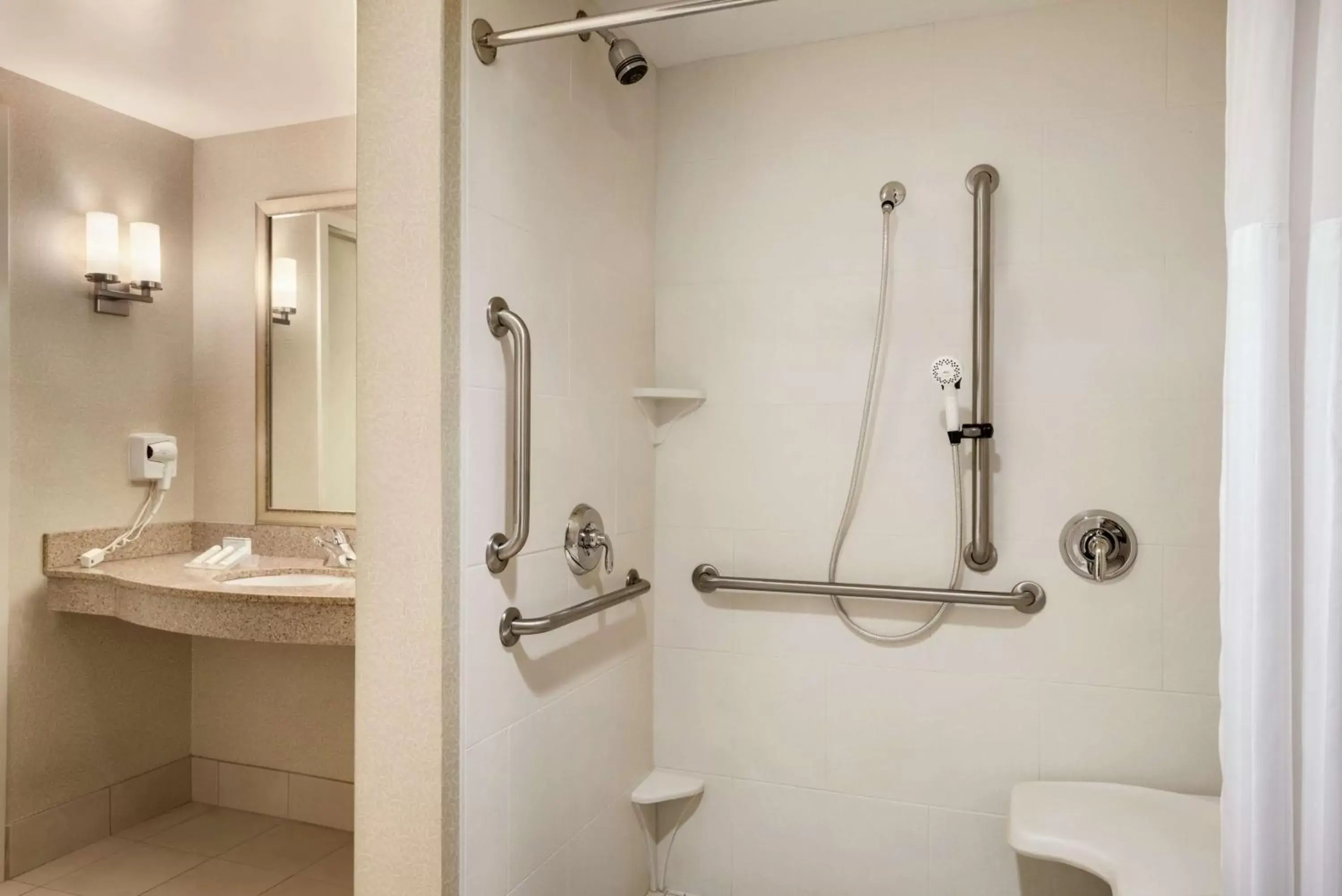 Bathroom in Hilton Garden Inn Minneapolis Downtown Bathroom in Hilton Garden Inn Minneapolis Downtown