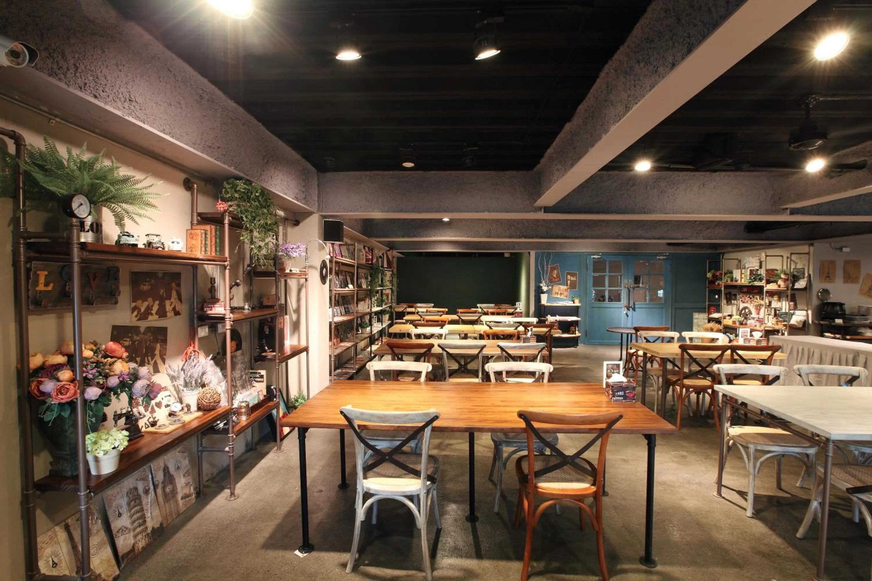 Restaurant/Places to Eat in Friendly Inn