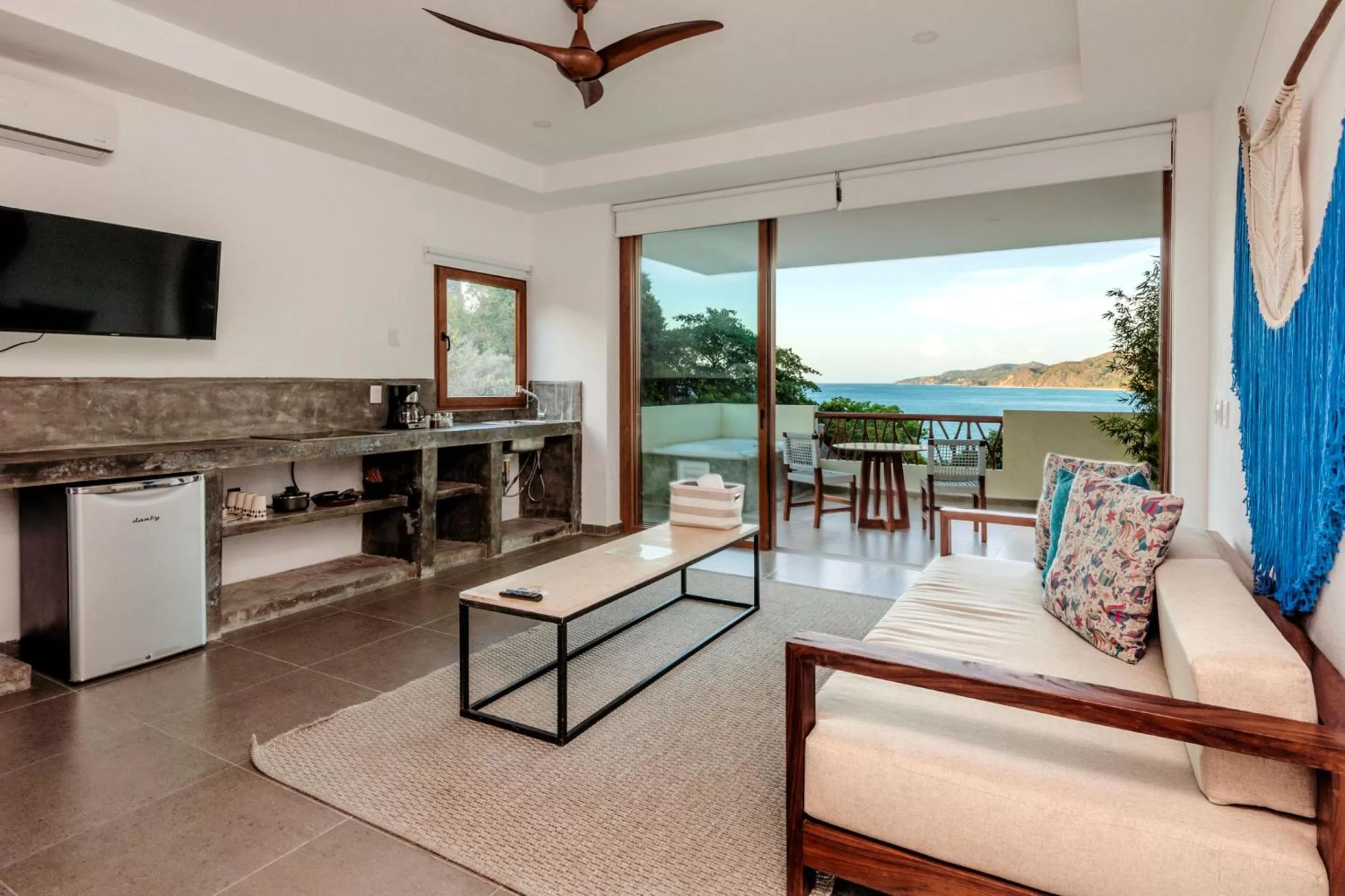 Living room in Ysuri Sayulita - Beachfront Hotel