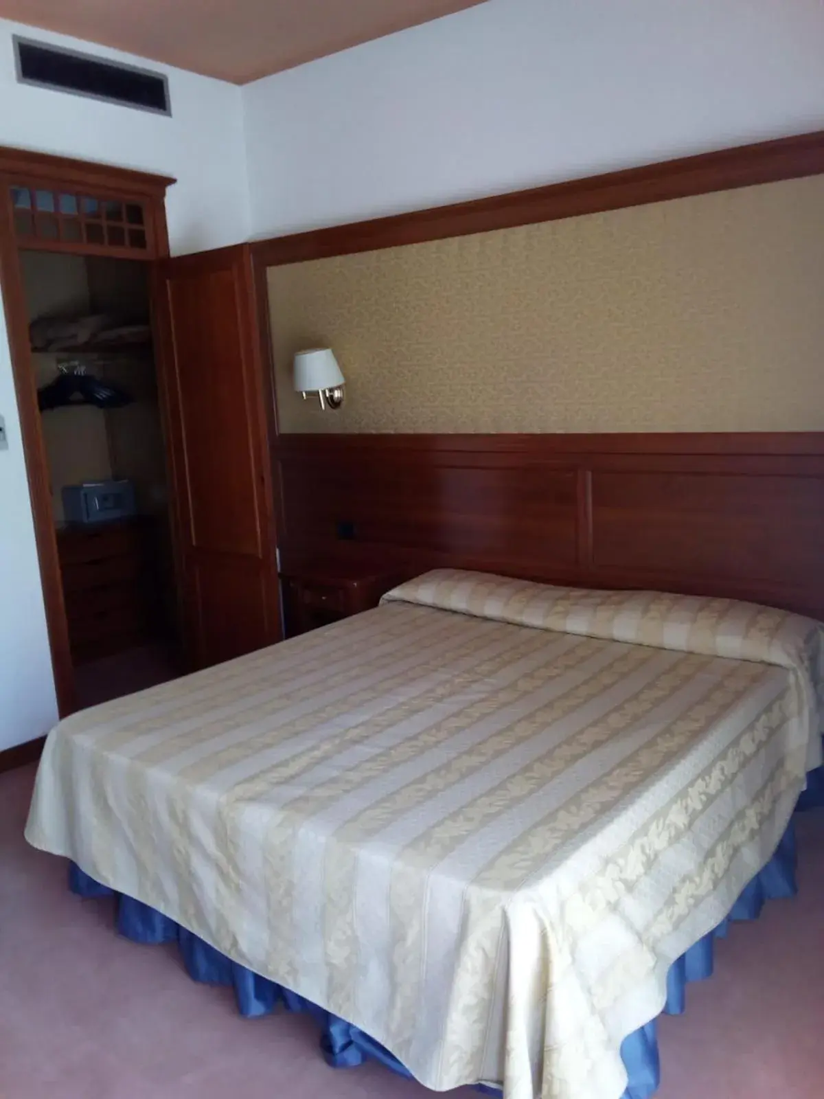 Bed in Balletti Park Hotel