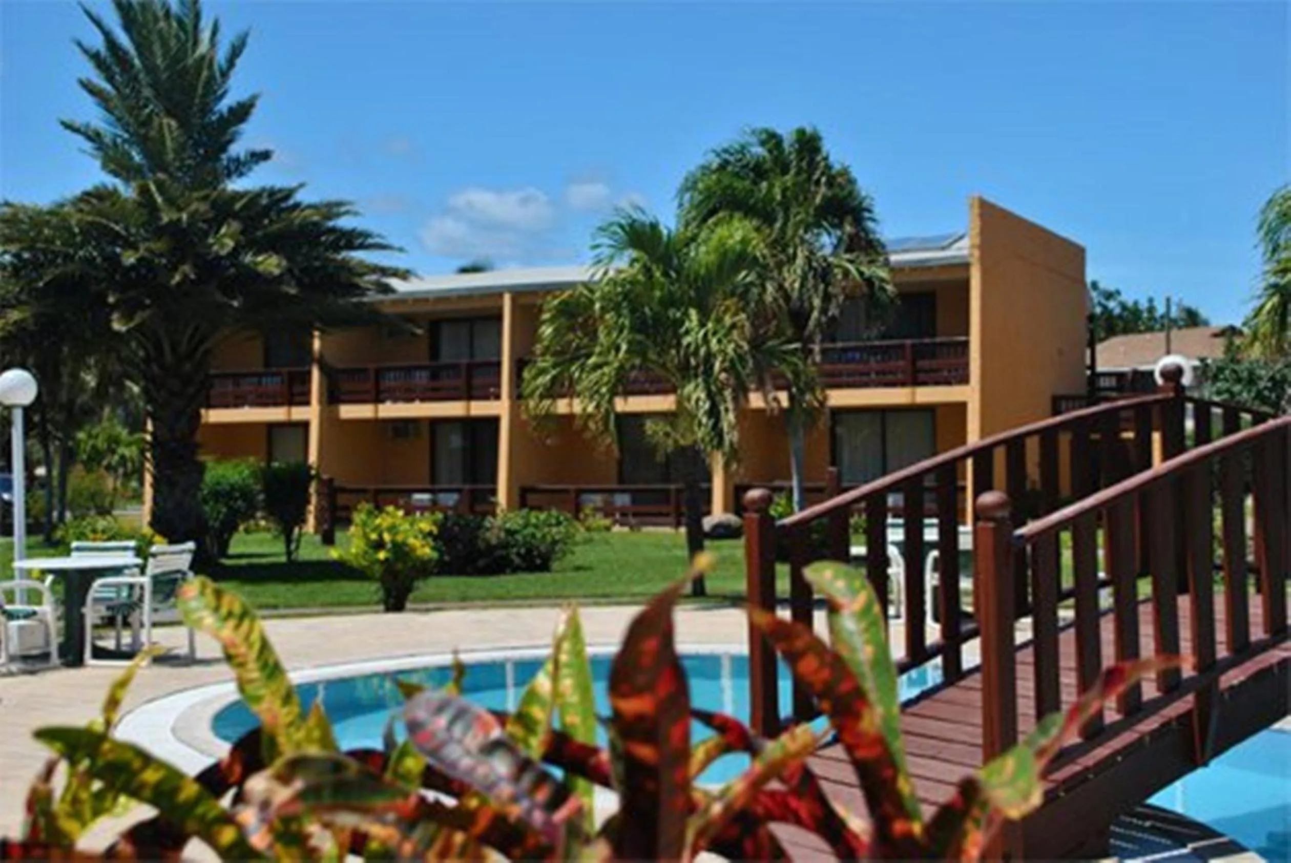 Swimming pool in Sugar Bay Club