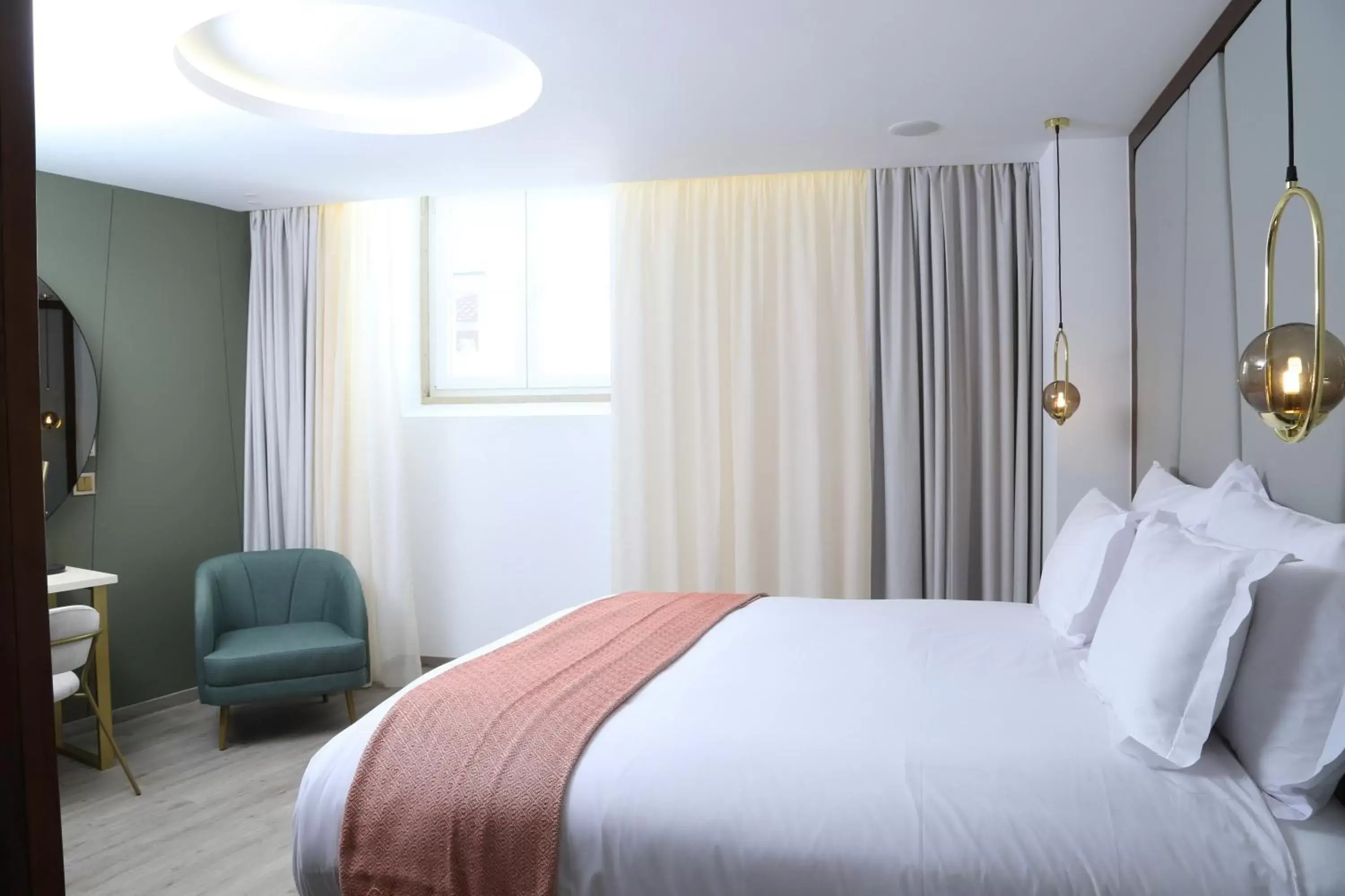 Bedroom, Bed in São Vicente Alfama Hotel by TRIUS Hotels