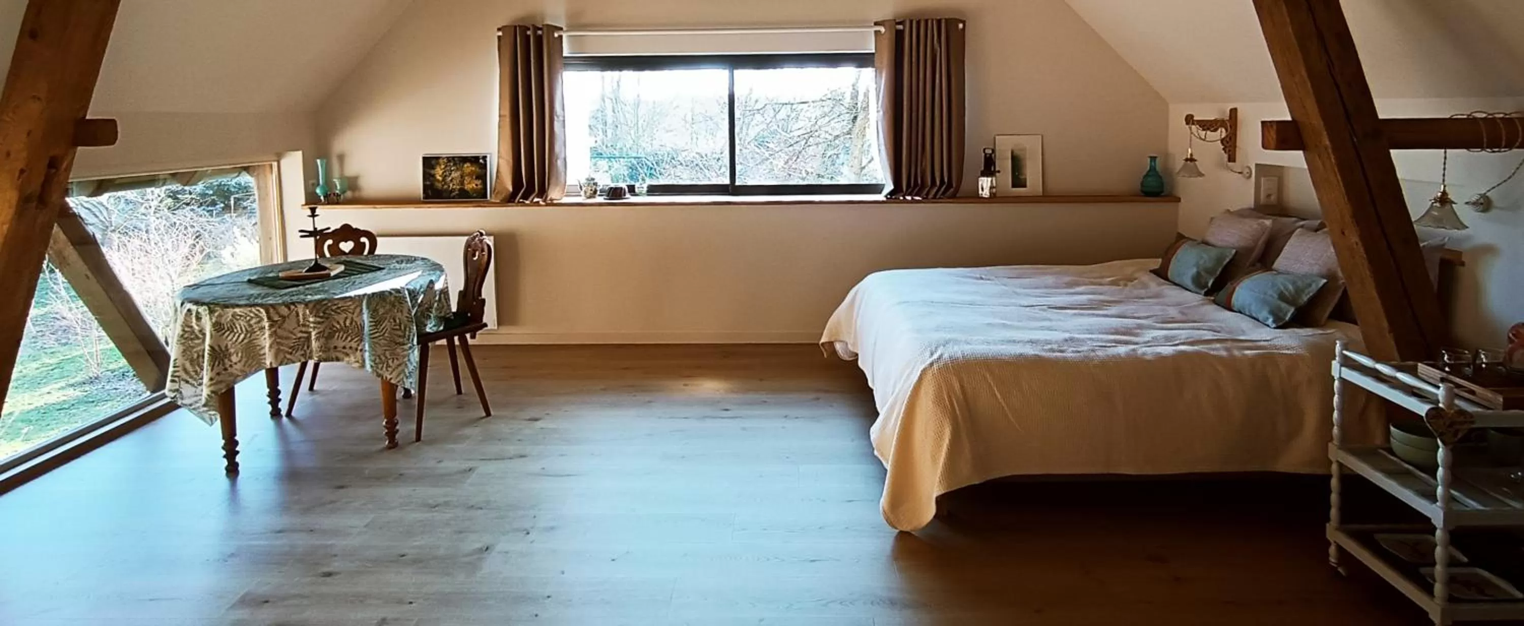 Photo of the whole room, Bed in Hissele