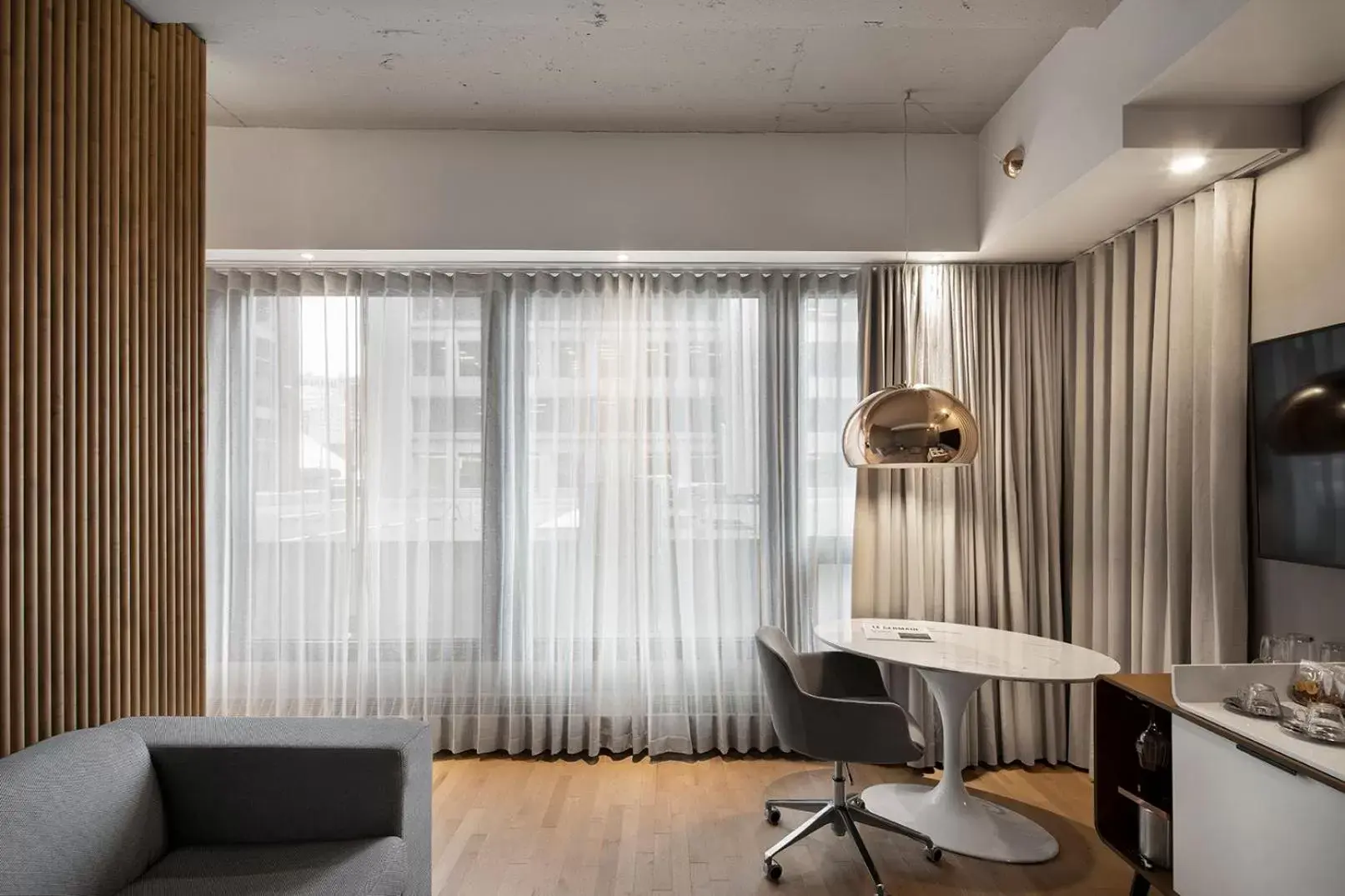 Seating Area in Hôtel Le Germain Montréal