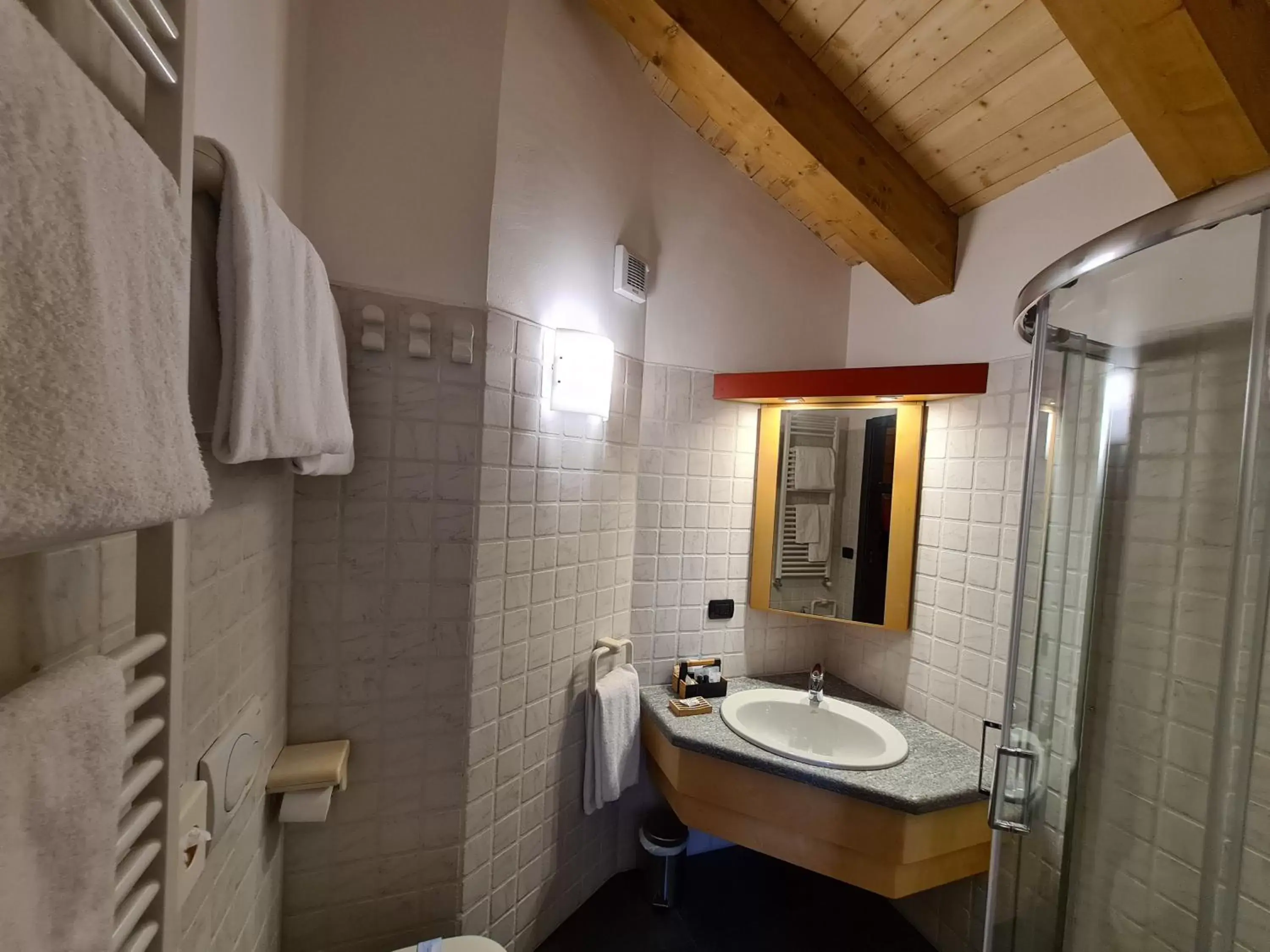 Bathroom in Hotel Aigle