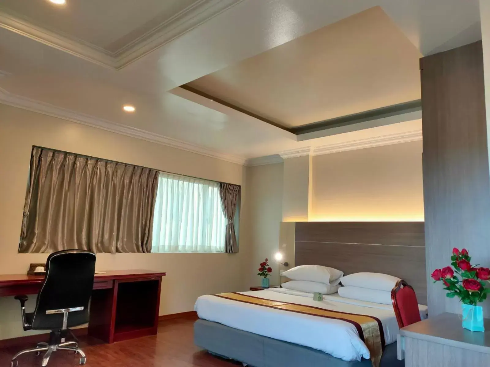 Bed in Hotel Grand United - Ahlone Branch