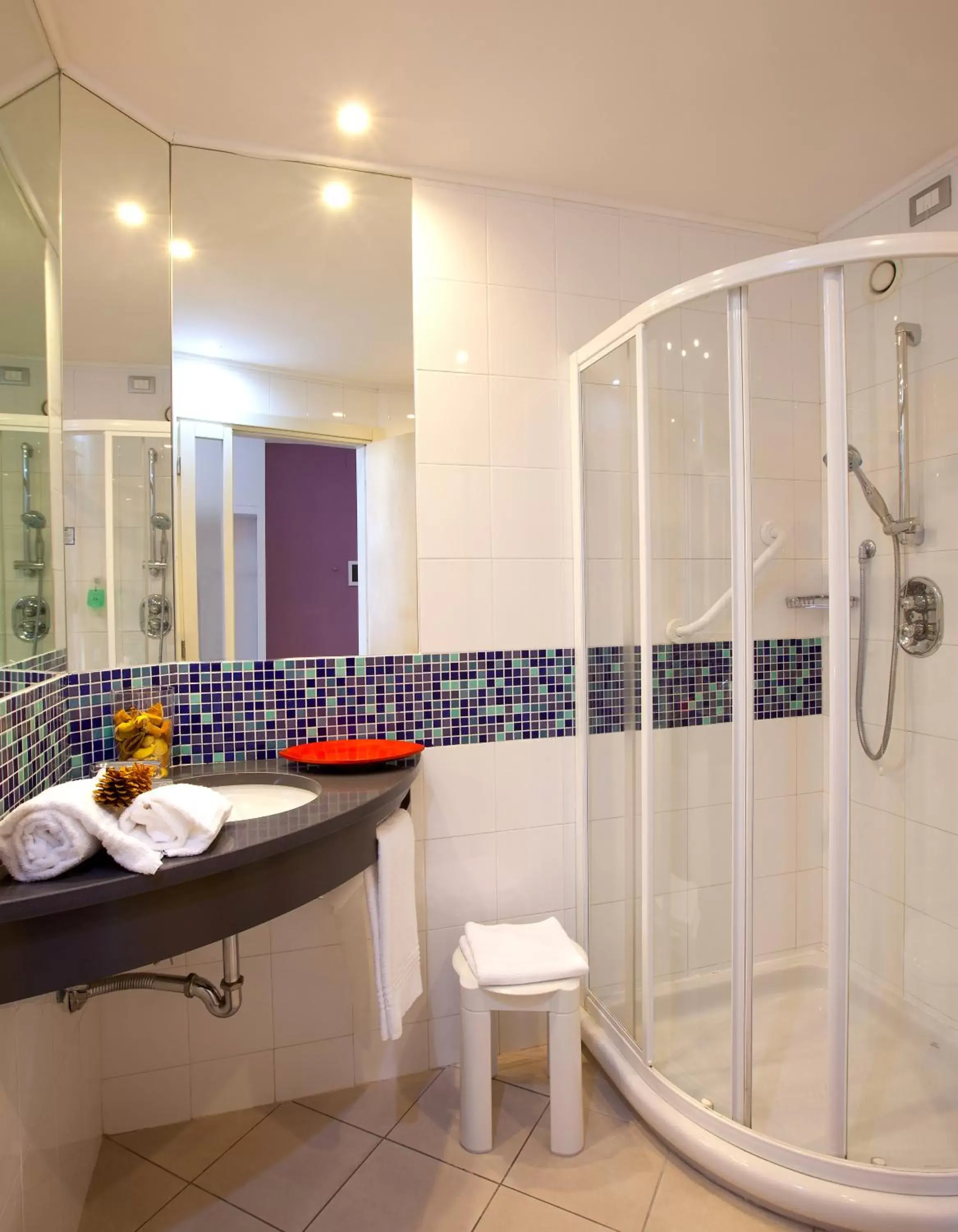 Bathroom in Holiday Inn Express Reggio Emilia, an IHG Hotel