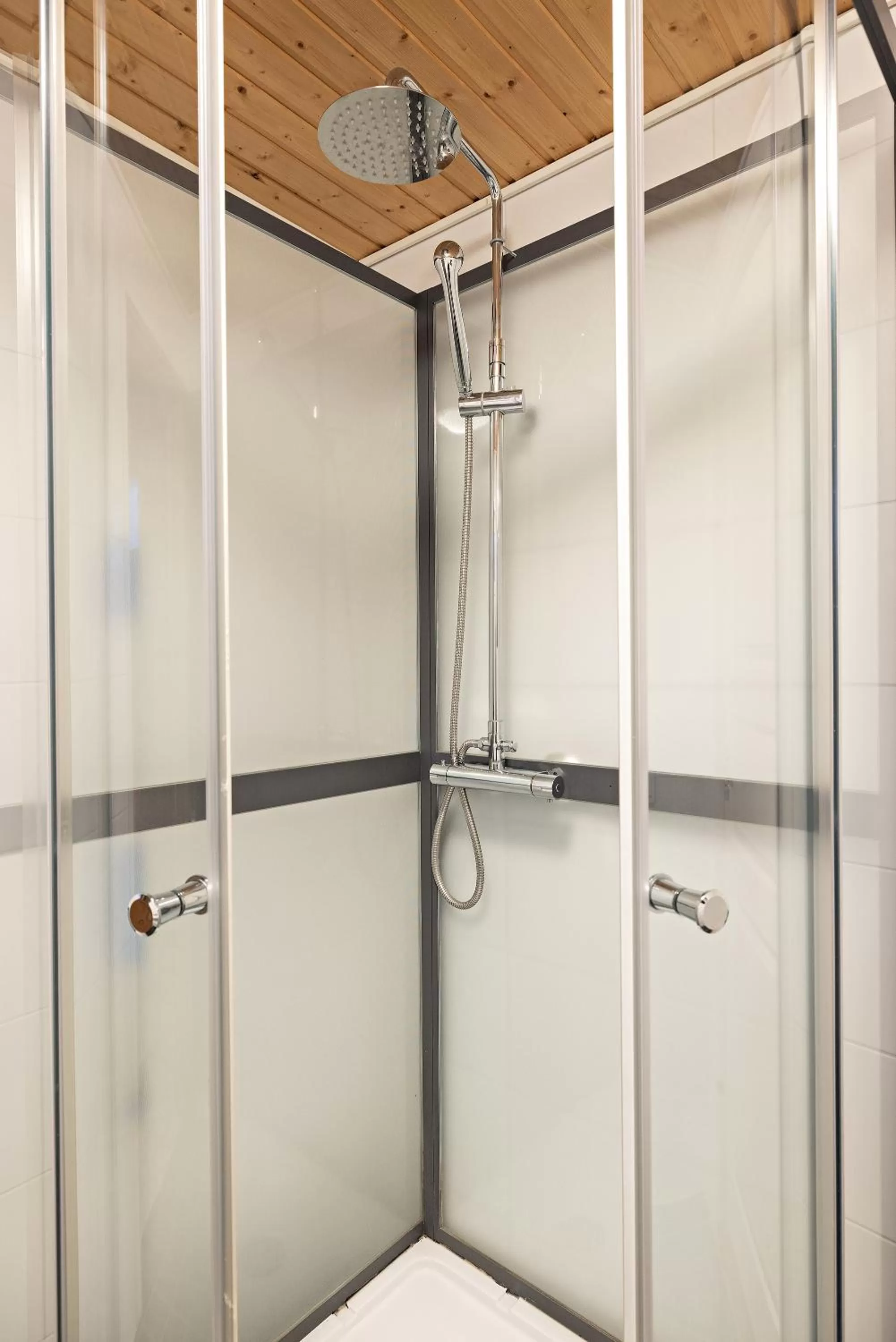 Bathroom in Arctic River Resort