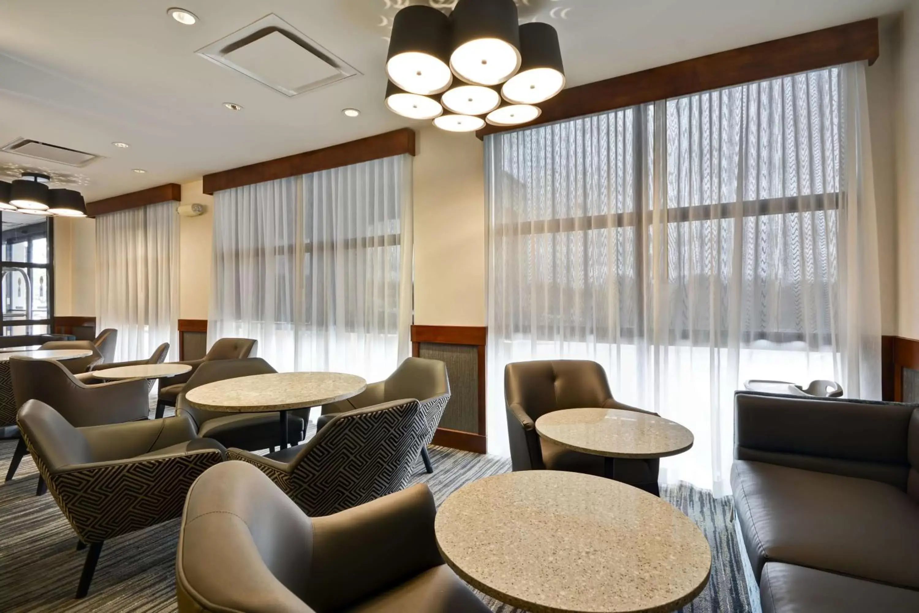 Lobby or reception in Hyatt Place Kansas City/Overland Park/Metcalf