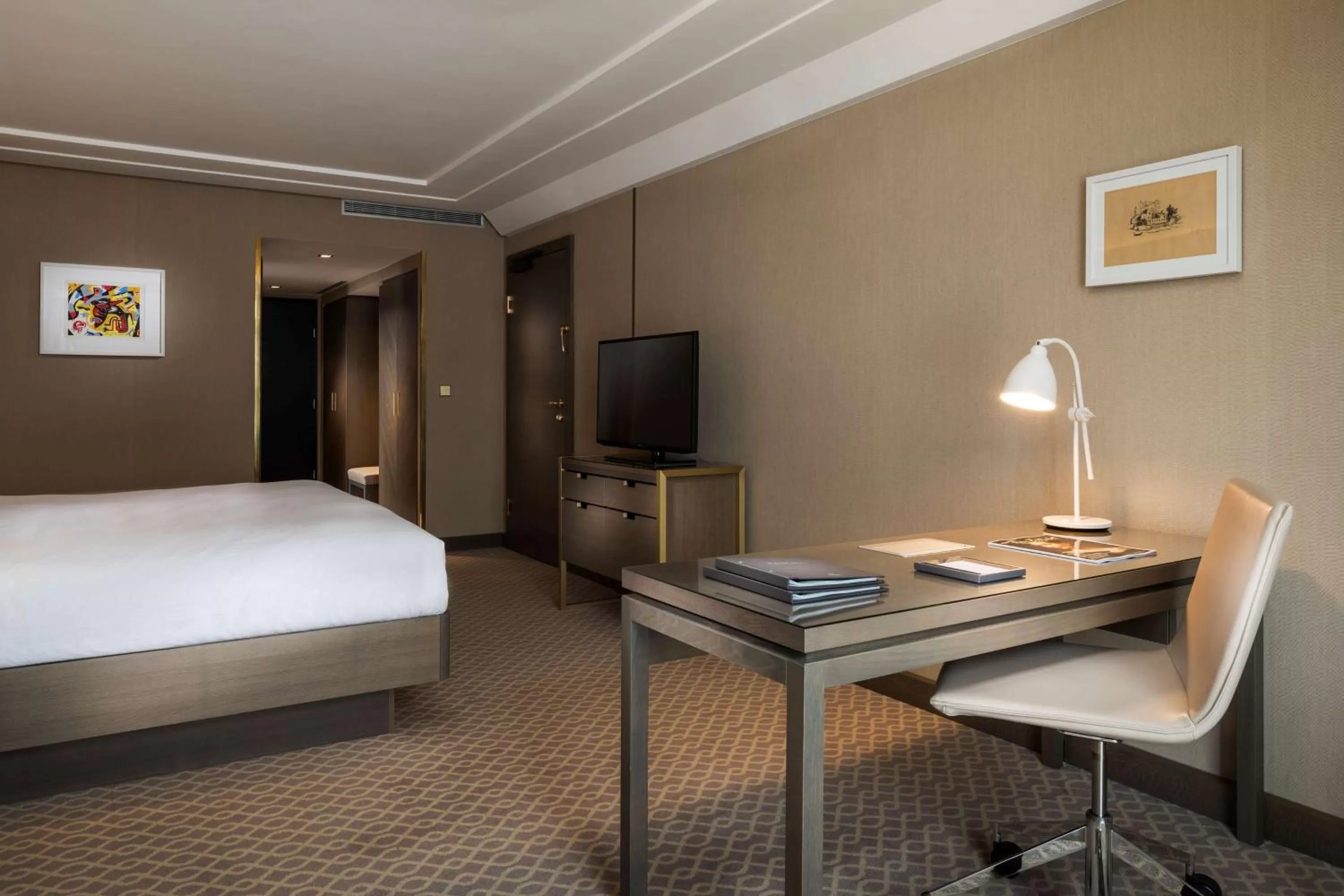 Bed in Hilton Vienna Plaza