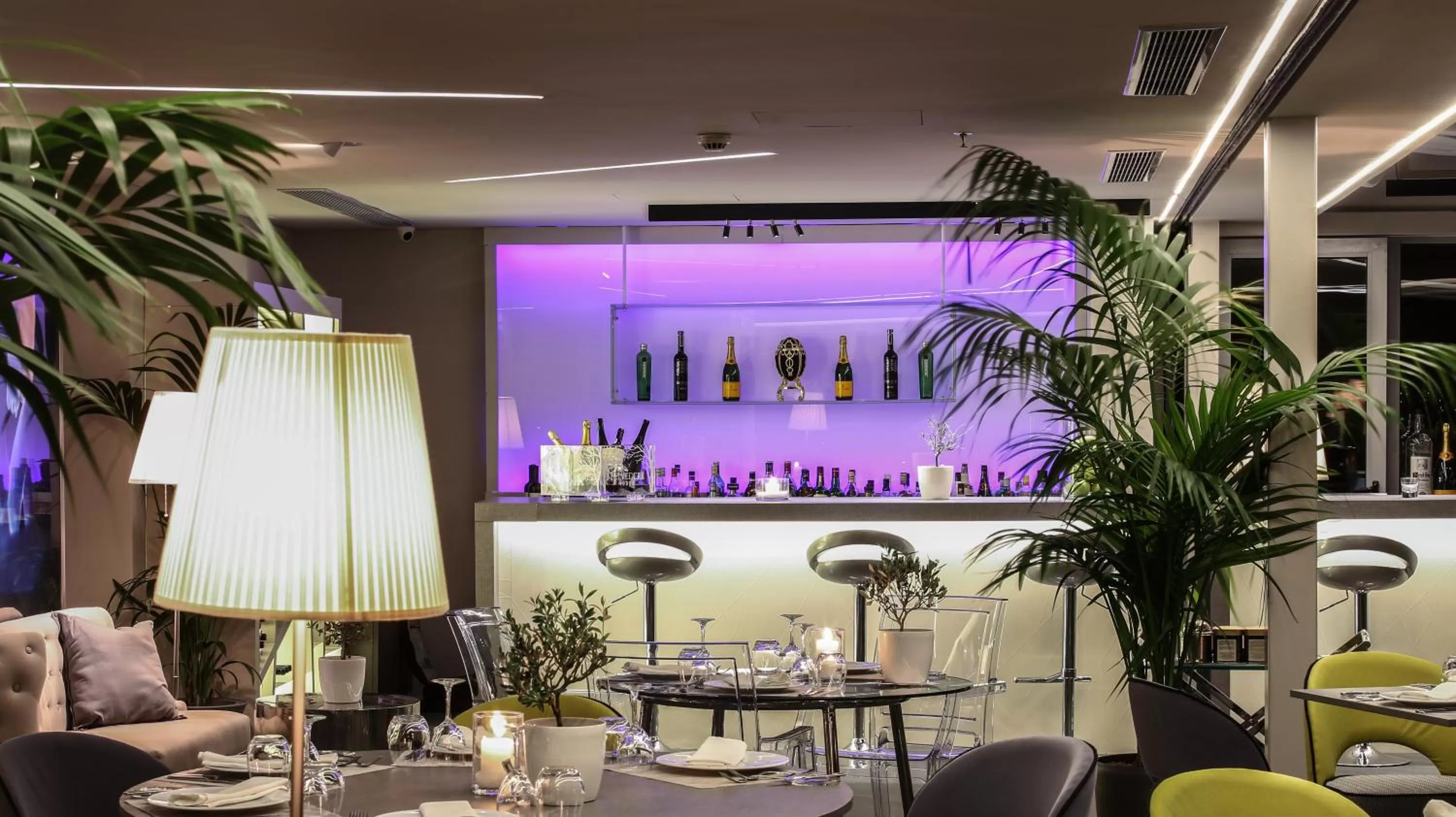 Lounge or bar in St George Lycabettus Lifestyle Hotel
