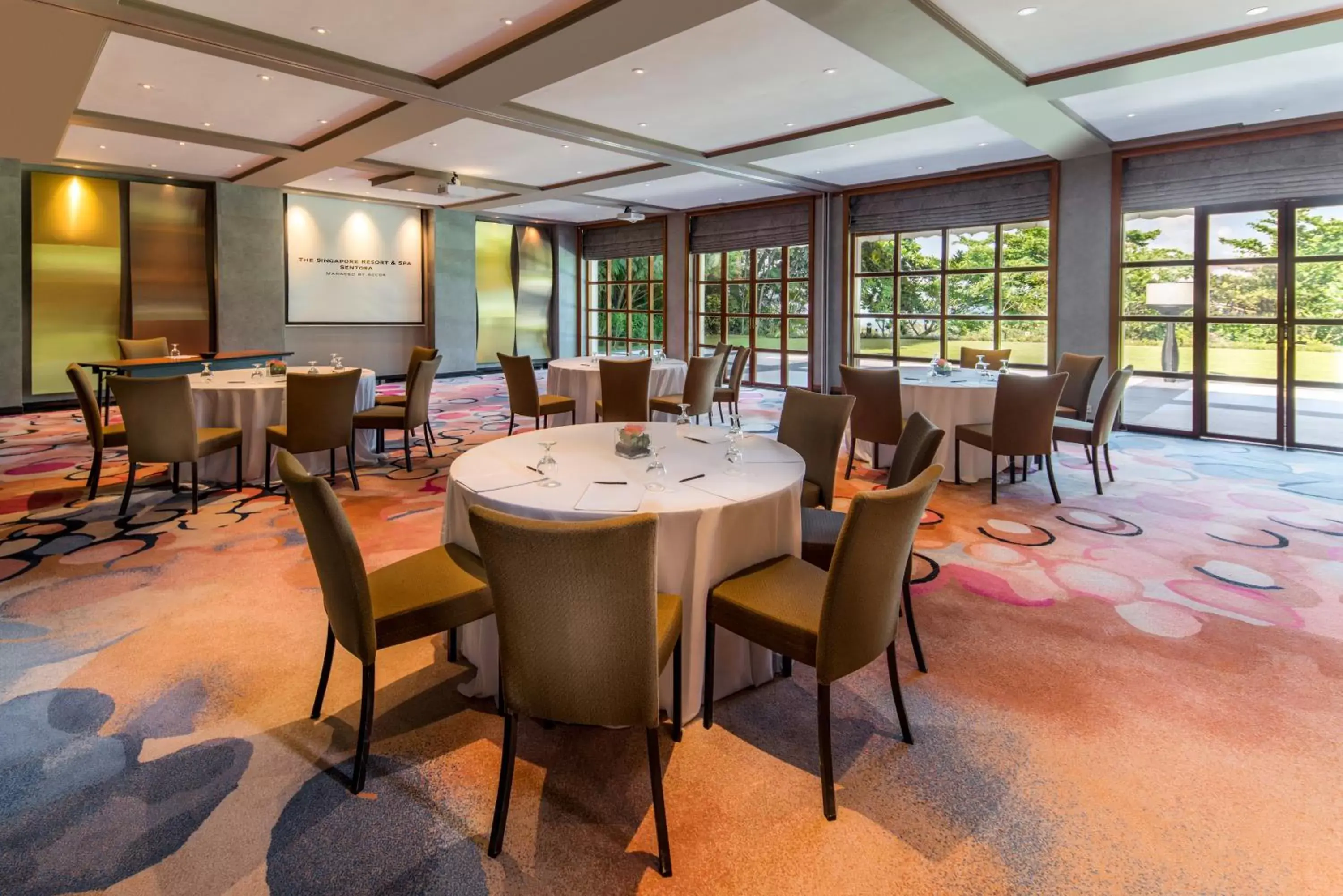 Business facilities, Restaurant/Places to Eat in Sofitel Singapore Sentosa Resort & Spa