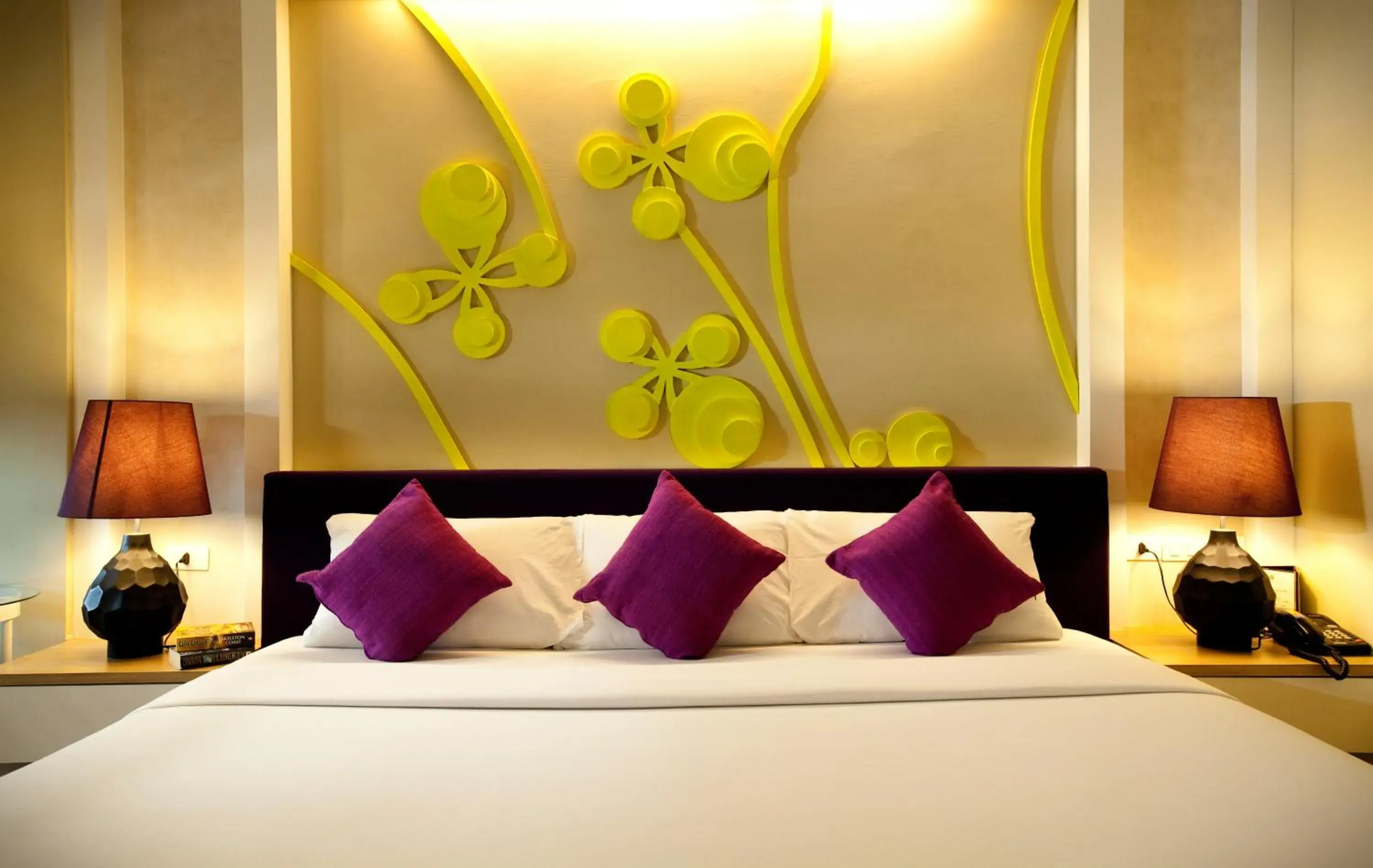 Bed in Lantana Pattaya Hotel (SHA Extra Plus)