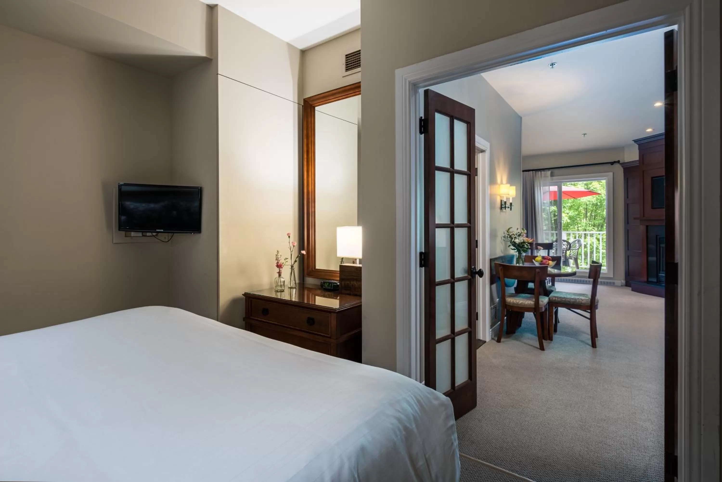 Bedroom, Bed in Château Beauvallon