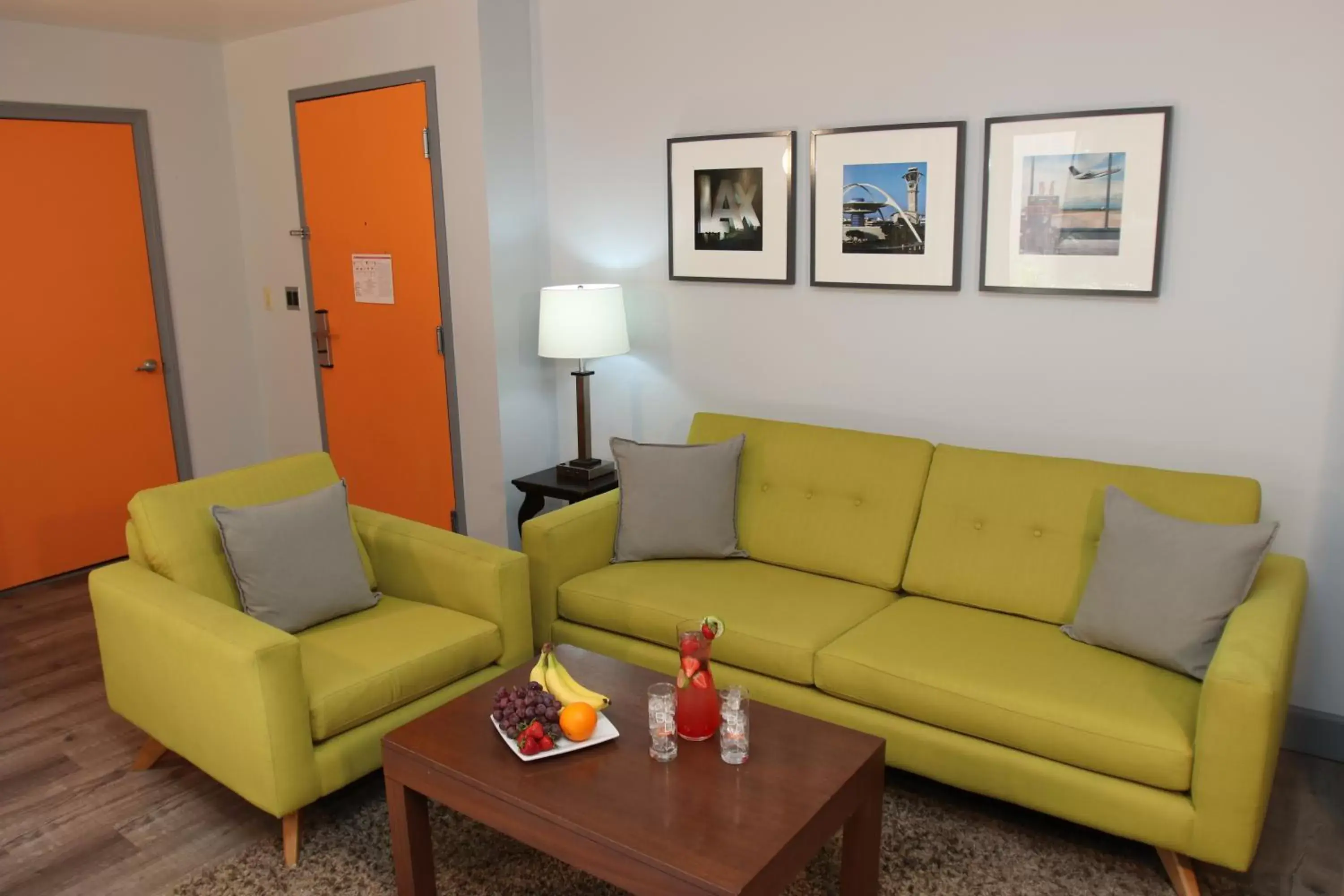 Living room, Seating Area in BLVD Hotel & Studios- Walking Distance to Universal Studios Hollywood