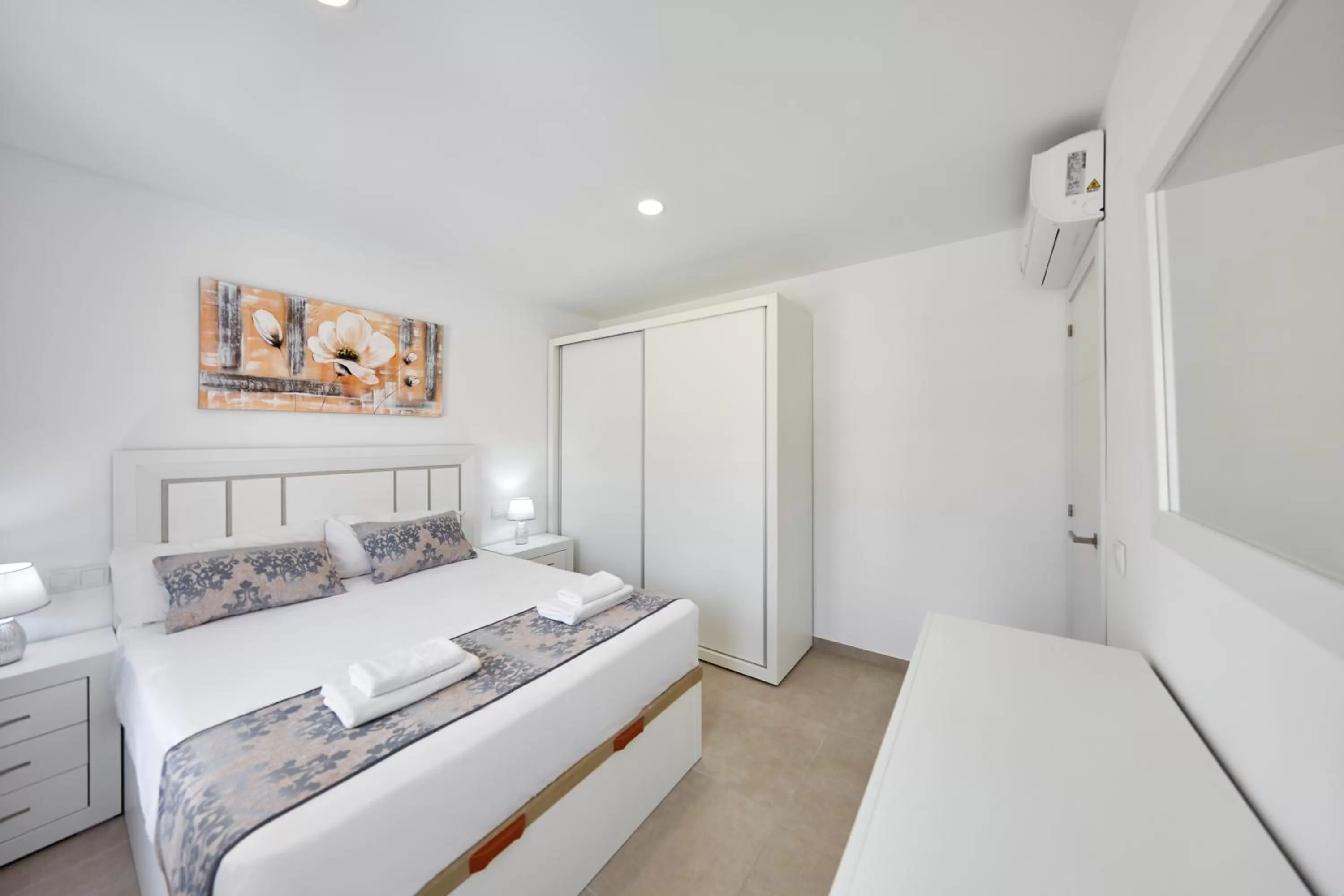 Bed in Sonrisa Deluxe Apartments, Levante