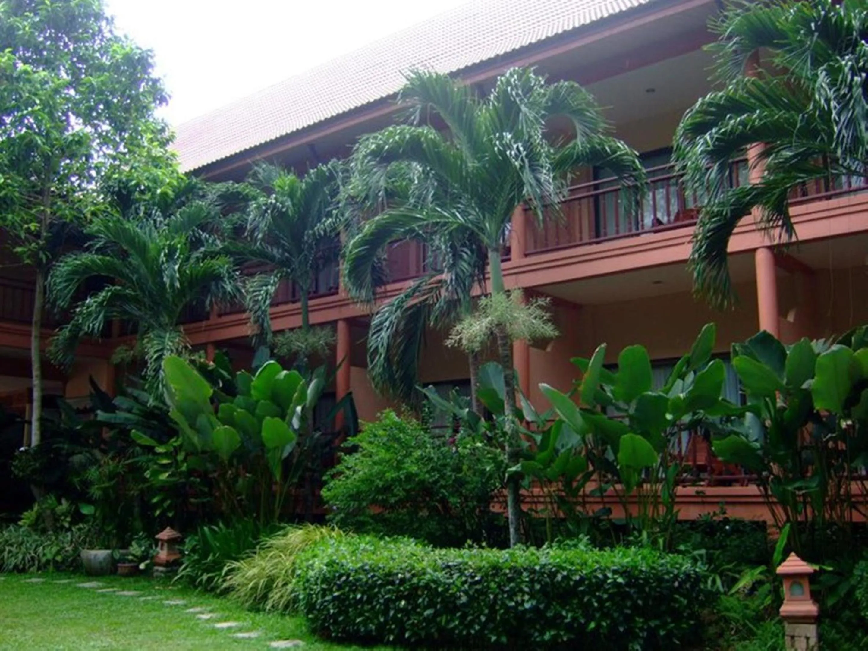 Garden in Lanta Casuarina Beach Resort - SHA Plus