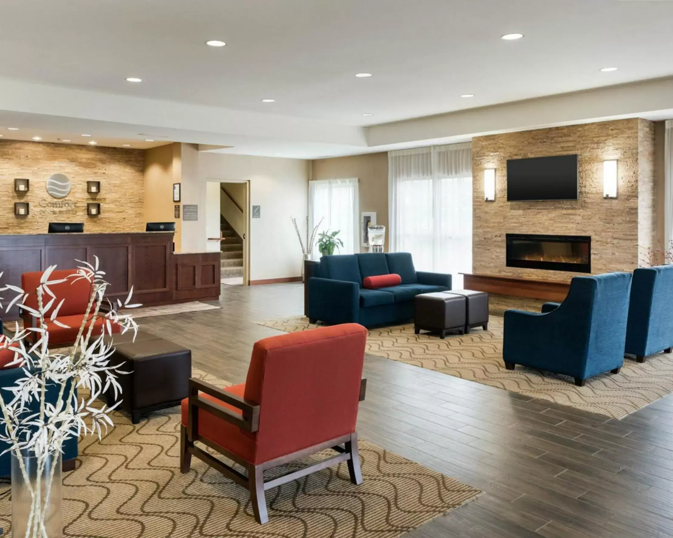 Lobby or reception, Seating Area in Comfort Inn & Suites West - Medical Center