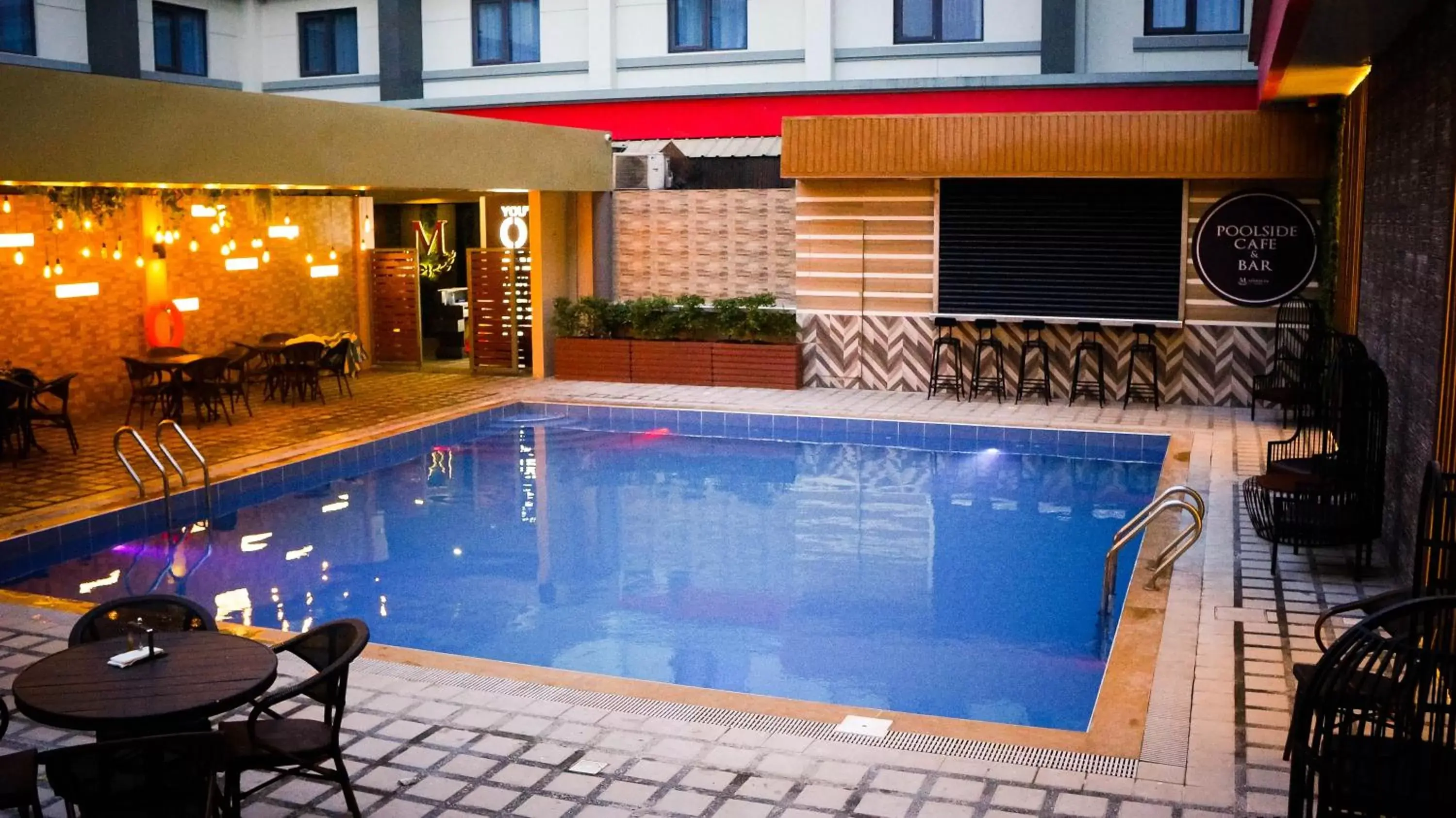 Pool view, Swimming Pool in The Marison Hotel