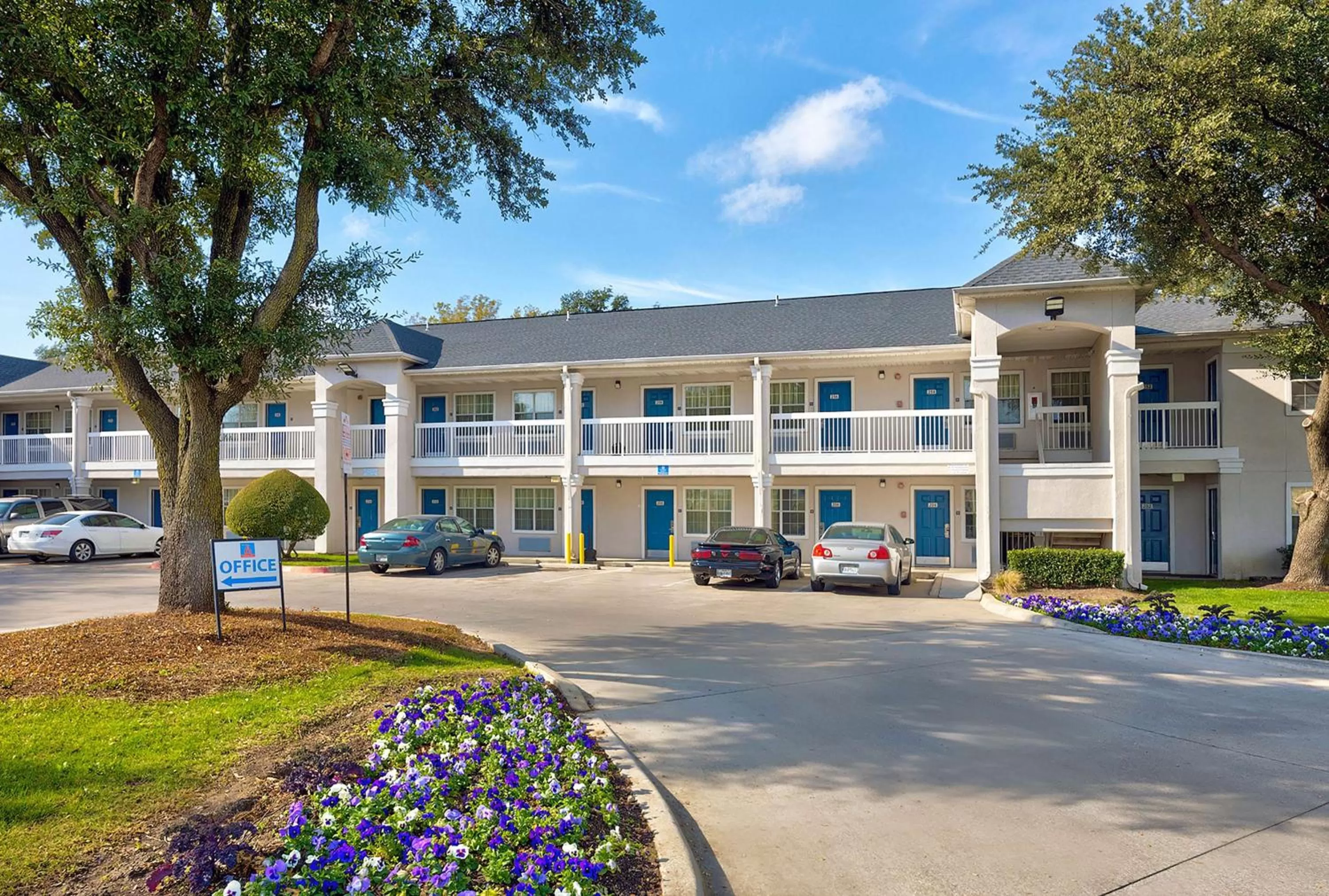 Property building in Studio 6-North Richland Hills, TX - Fort Worth