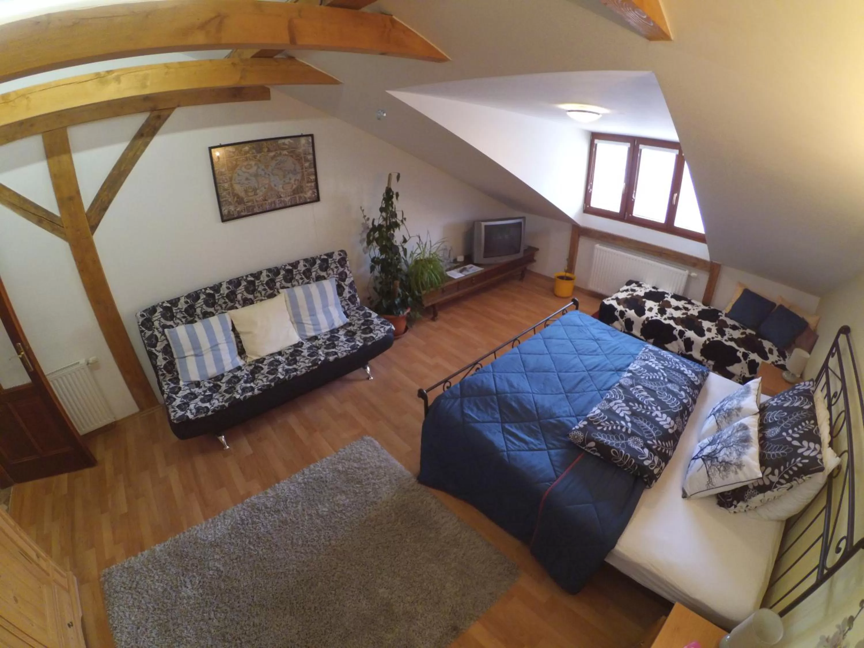 Photo of the whole room, Bed in Hotel Atrium