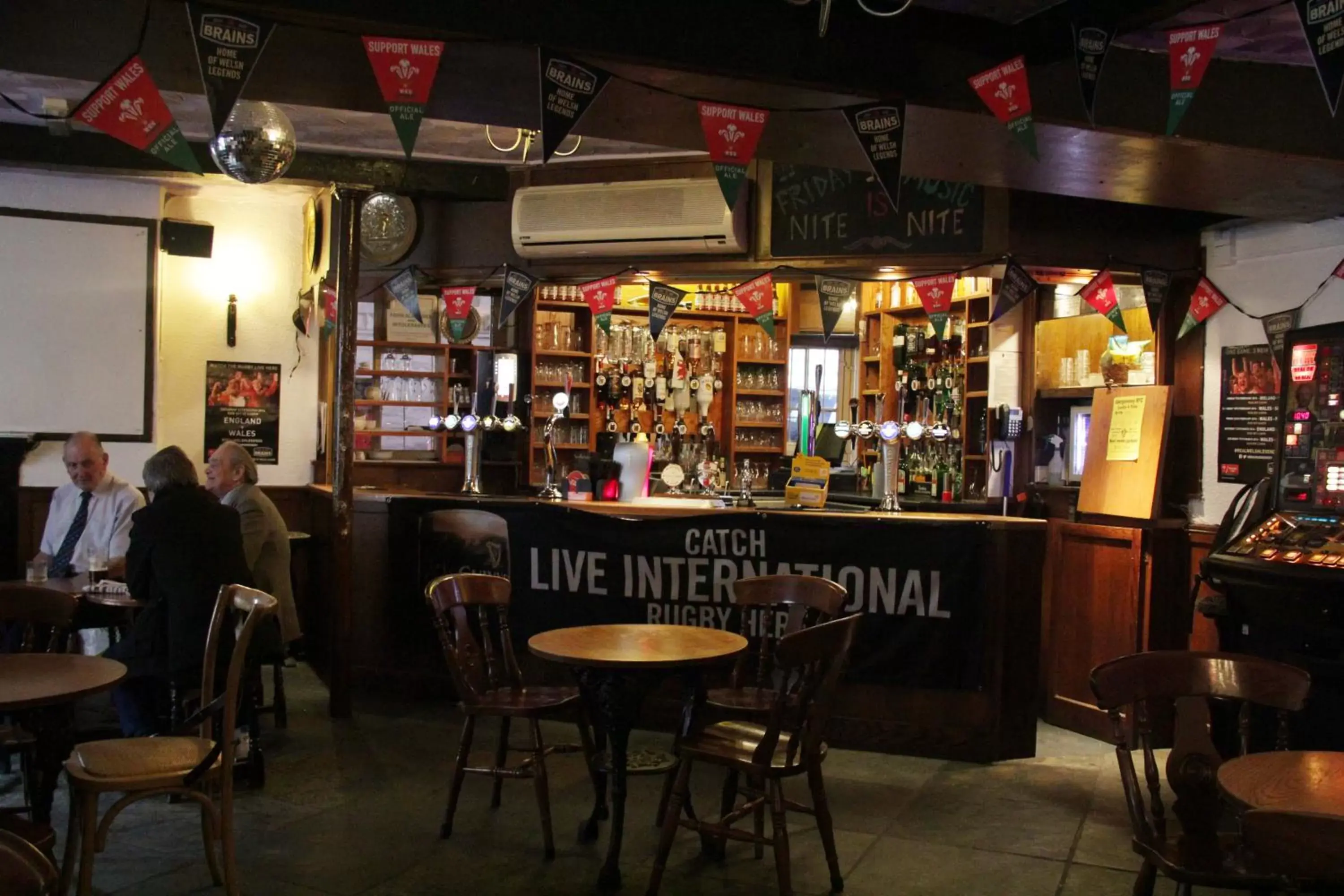 Lounge or bar, Lounge/Bar in The Kings Head Hotel