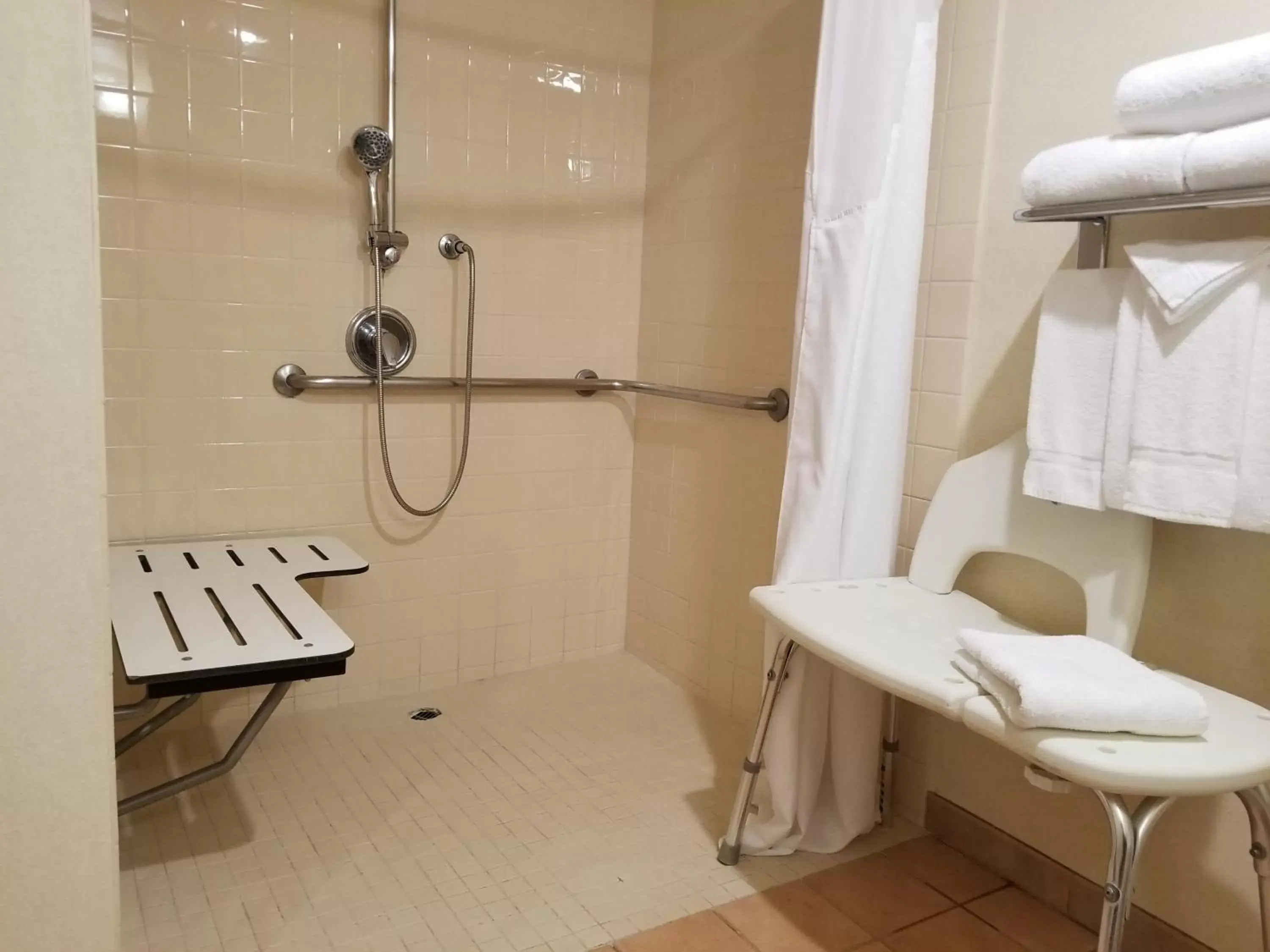 Photo of the whole room, Bathroom in Holiday Inn Hotel & Suites Anaheim, an IHG Hotel