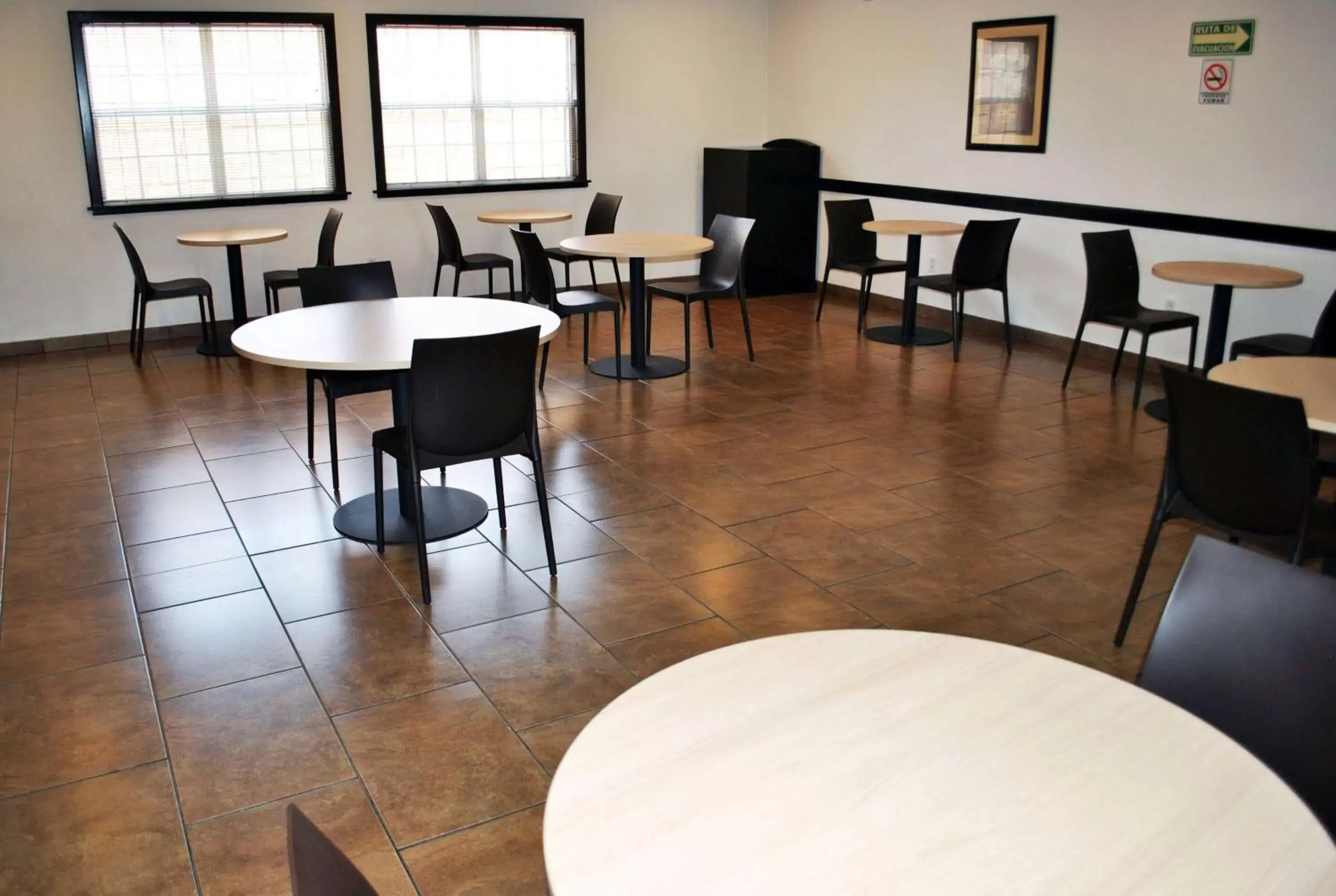 On site, Restaurant/Places to Eat in Microtel Inn and Suites by Wyndham Toluca