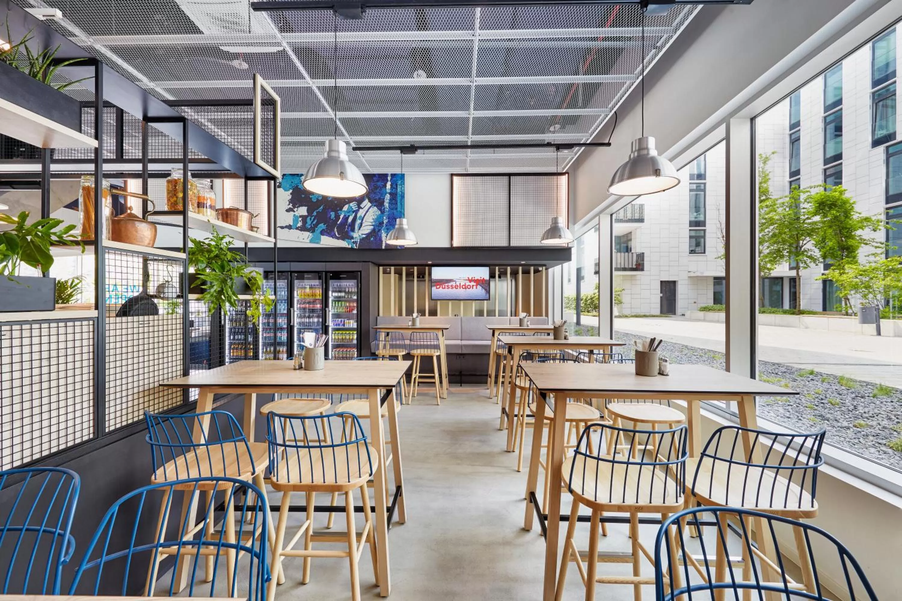 Restaurant/places to eat in H2 Hotel Düsseldorf City