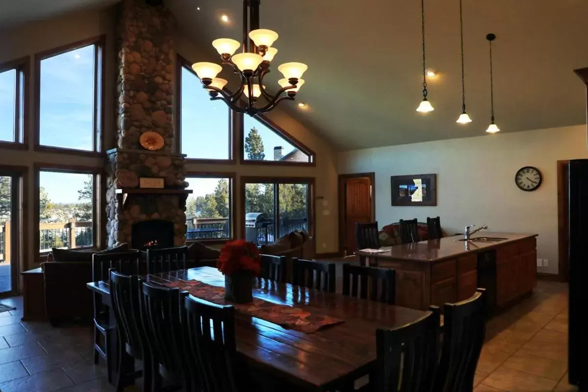 Restaurant/Places to Eat in Zion Ponderosa Ranch Resort