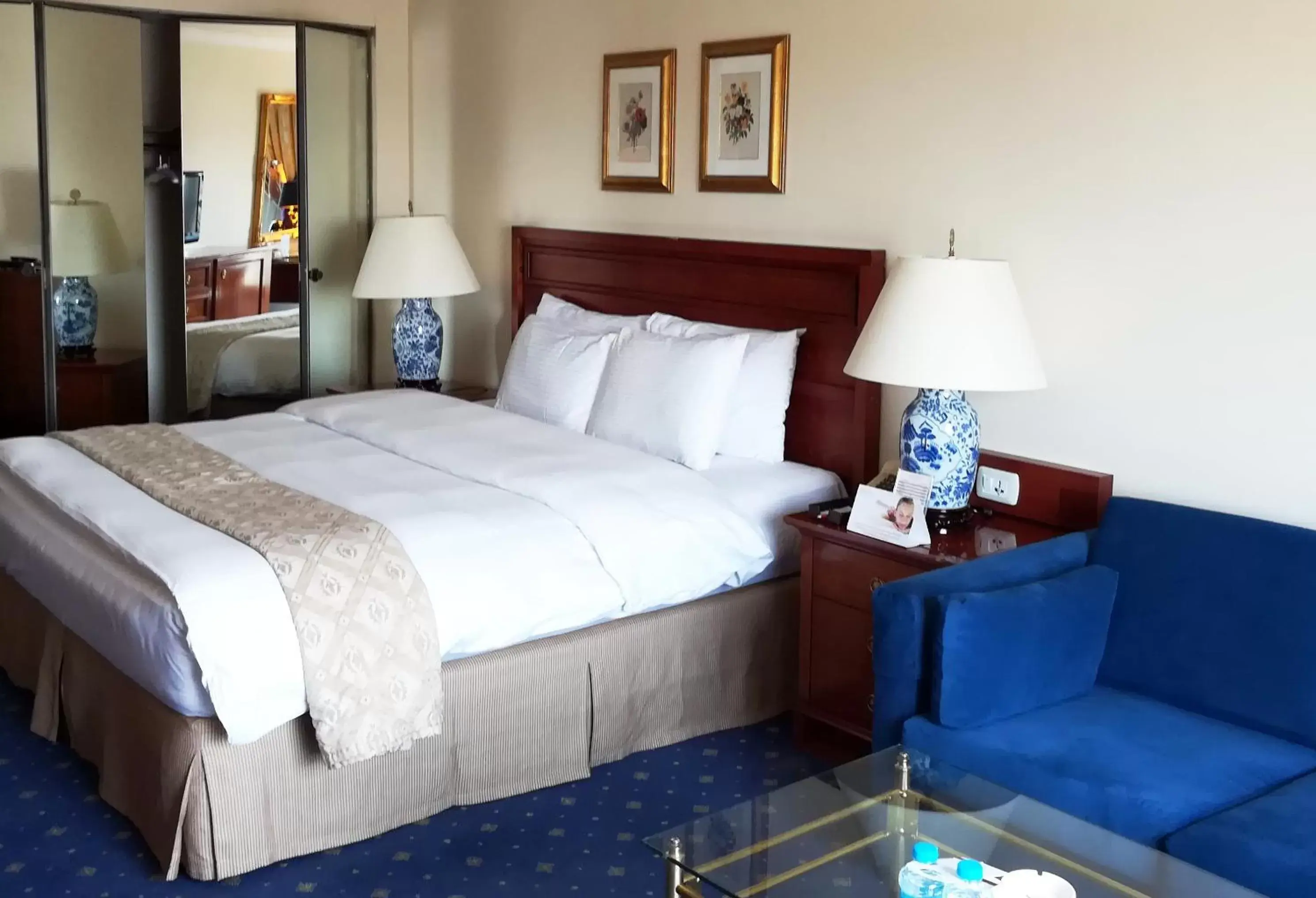 Bedroom, Bed in Regency Palace Amman Bedroom, Bed in Regency Palace Amman