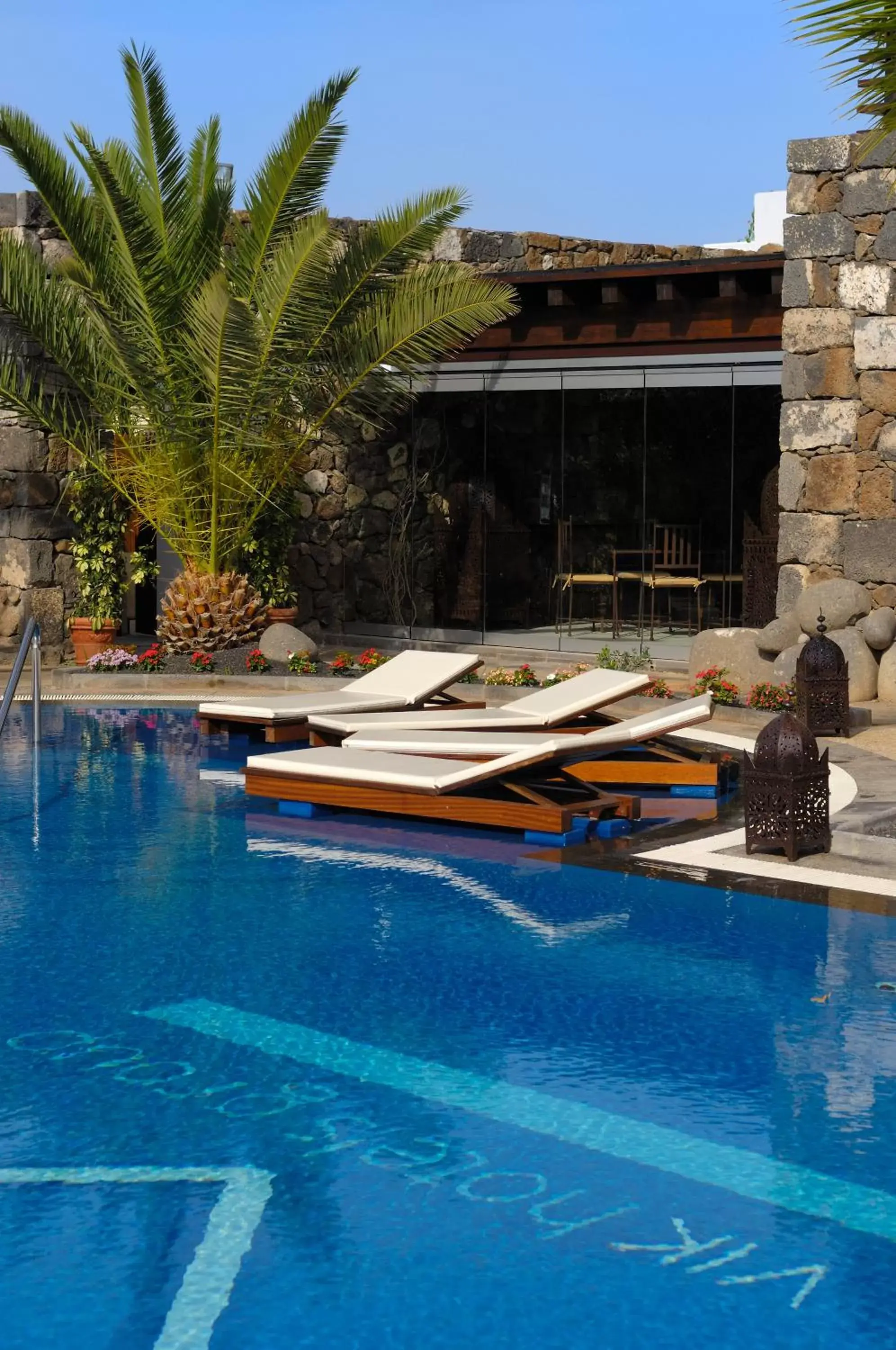 Swimming Pool in Villa VIK - Hotel Boutique