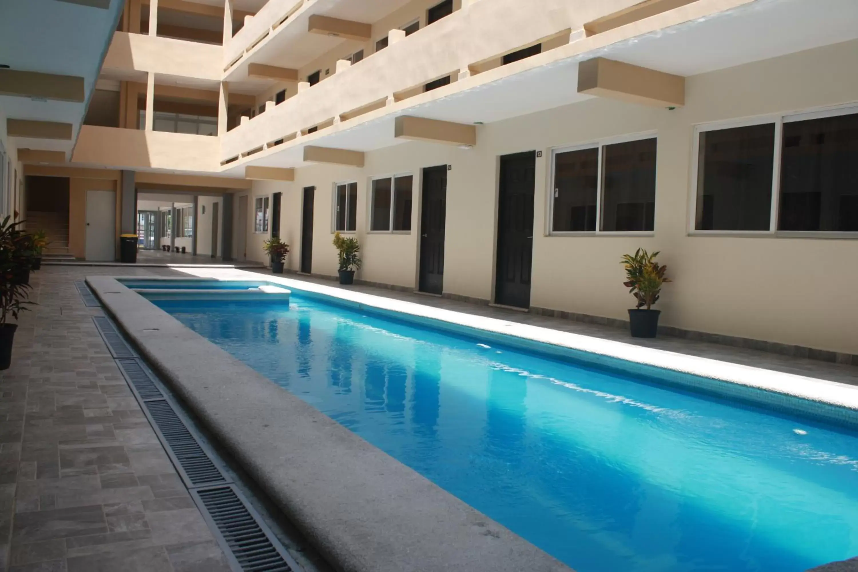 Swimming Pool in Hotel Puerto Inn