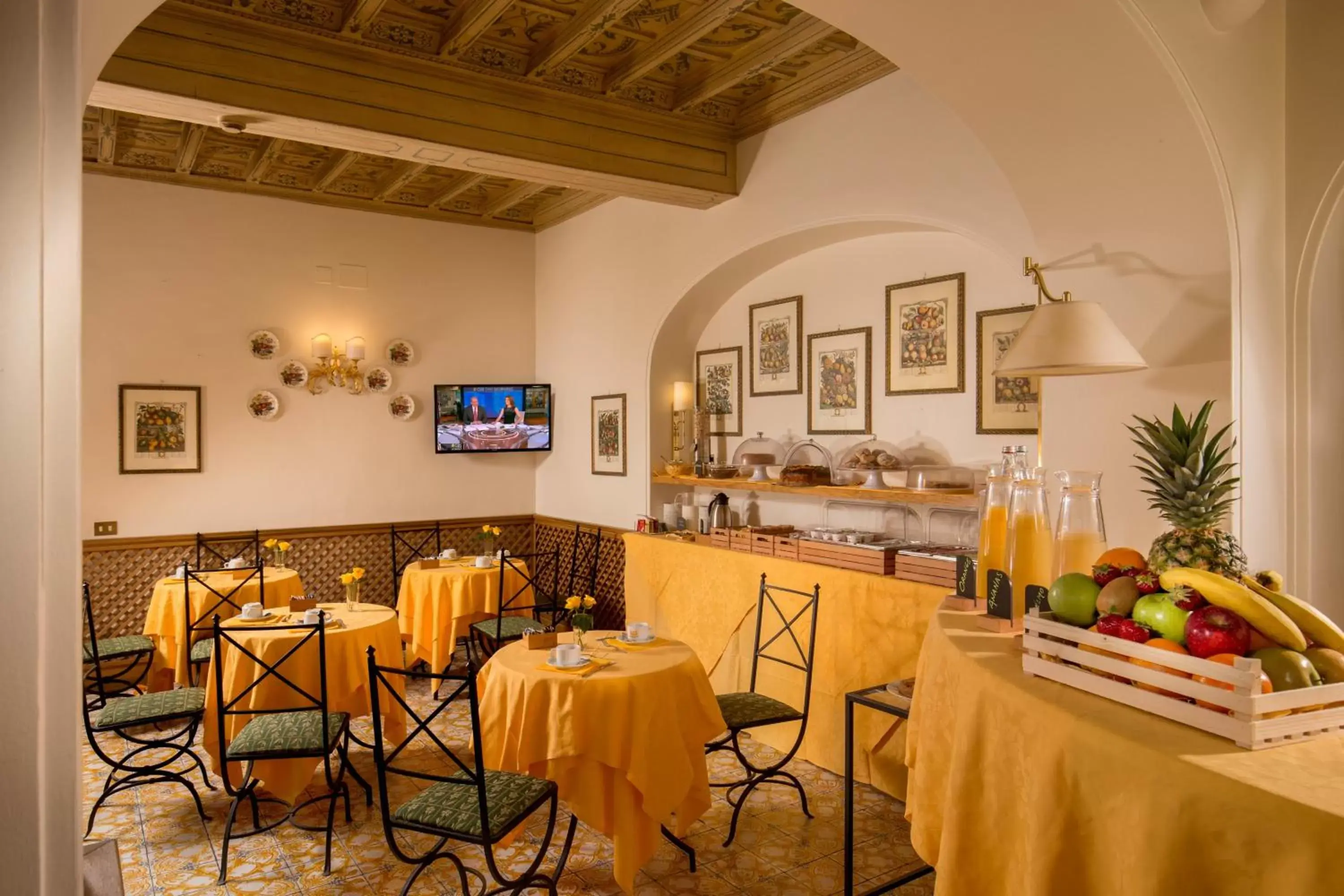 Restaurant/Places to Eat in Hotel Villa Grazioli