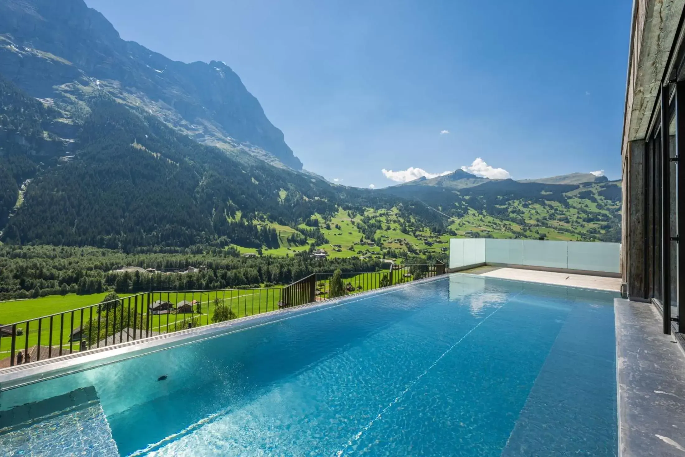 Swimming Pool in Hotel Spinne Grindelwald