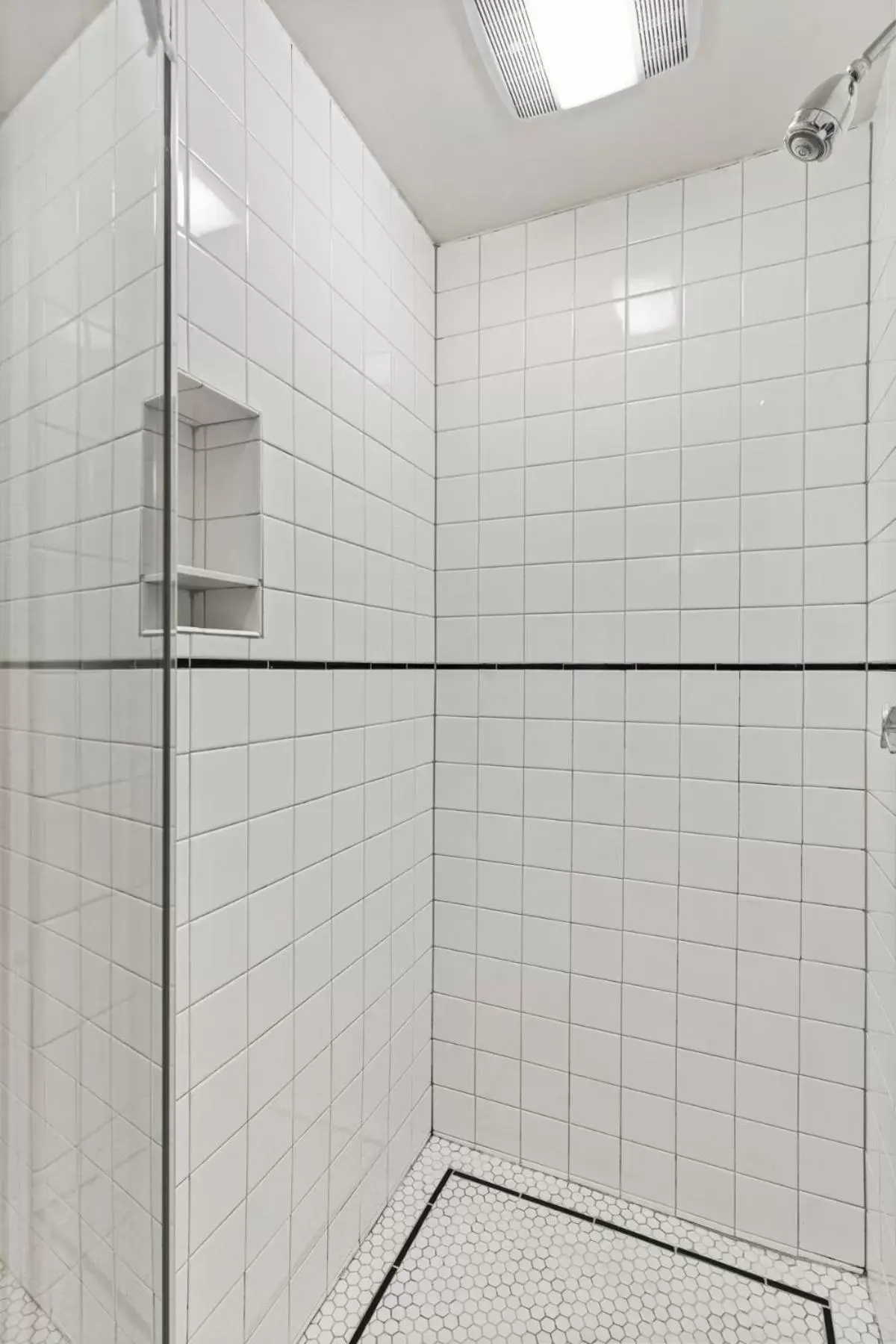 Shower, Bathroom in Golden Gate Hotel