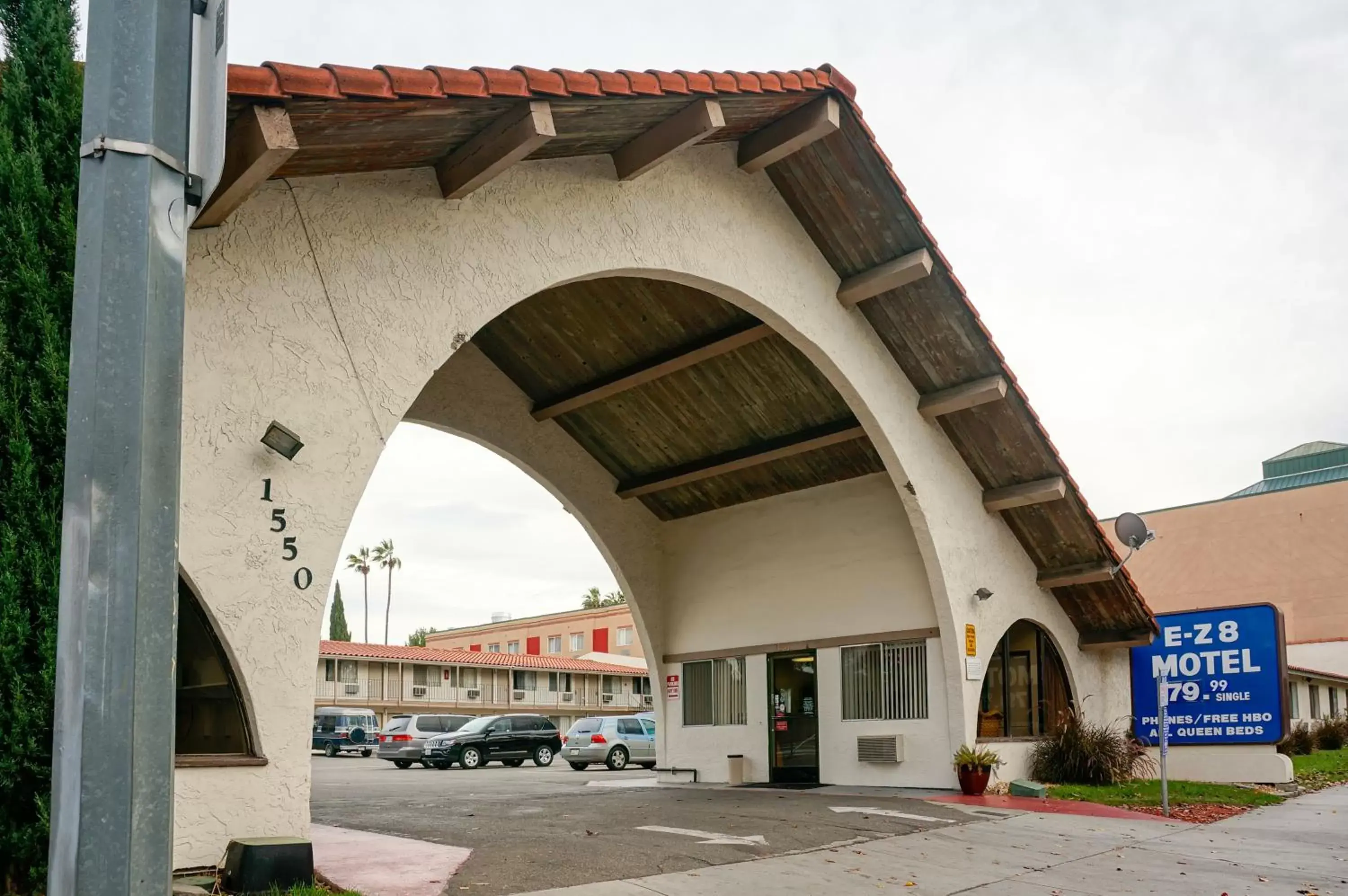 Facade/entrance, Property Building in EZ 8 Motel San Jose I