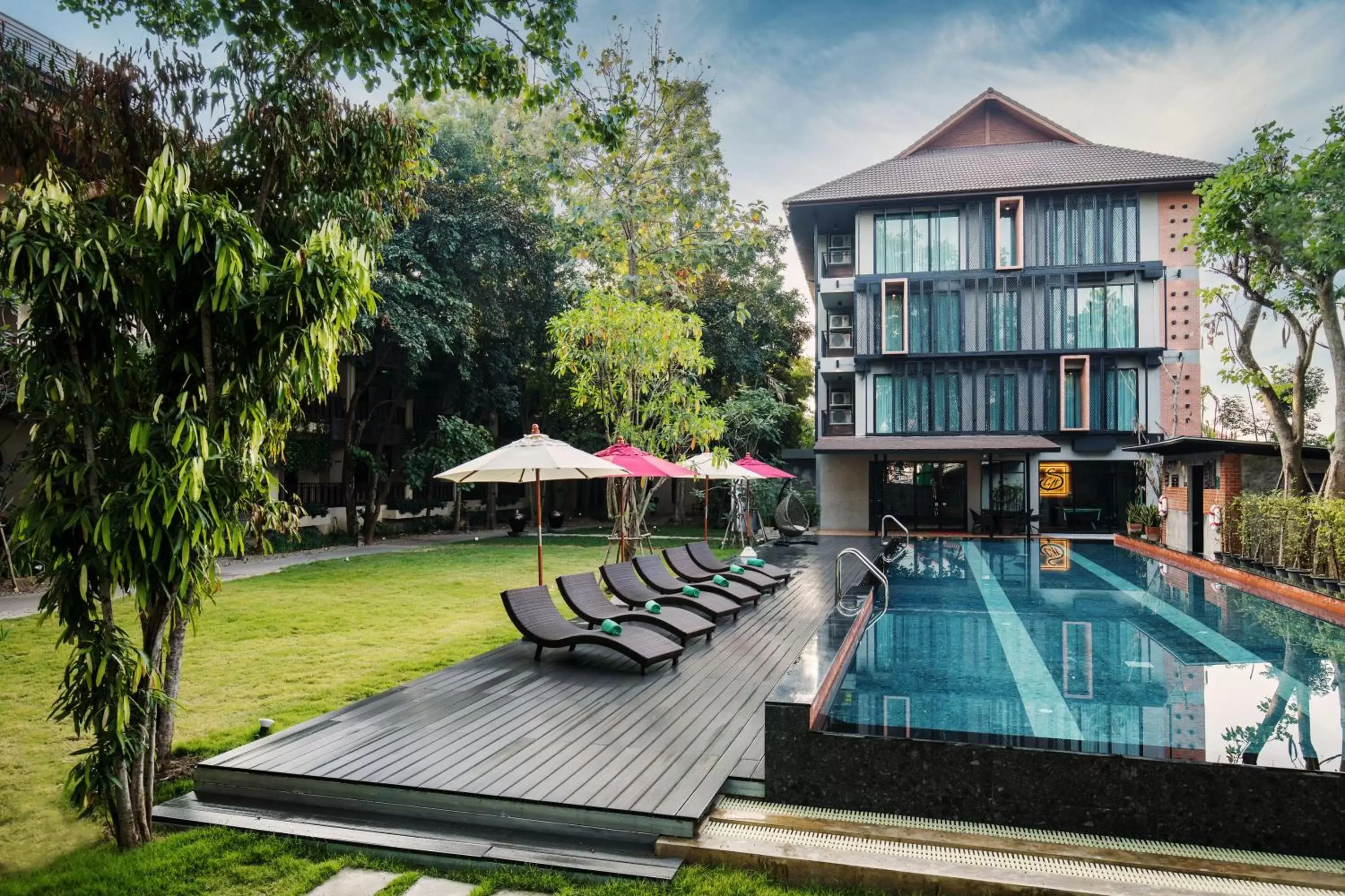 Swimming Pool in Siripanna Villa Resort & Spa Chiang Mai -SHA Extra Plus