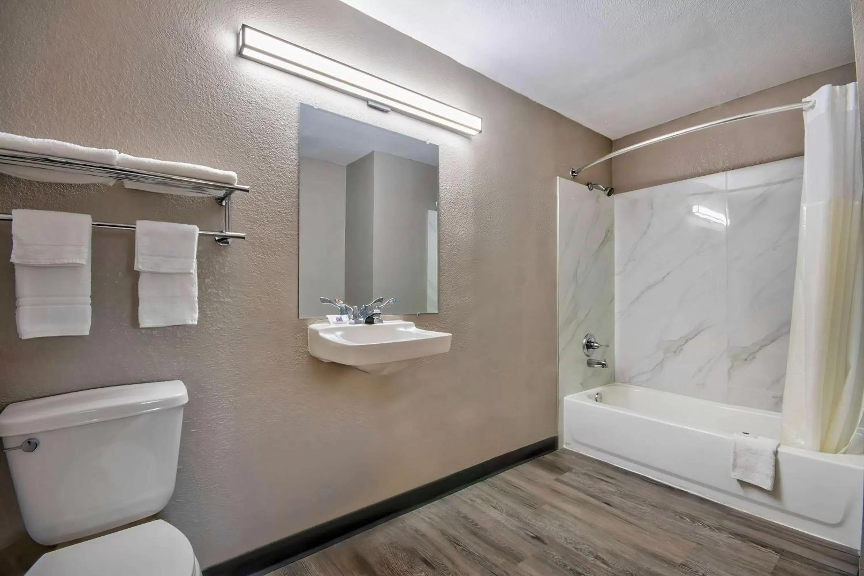 Bathroom in Studio 6 - Texas City, TX