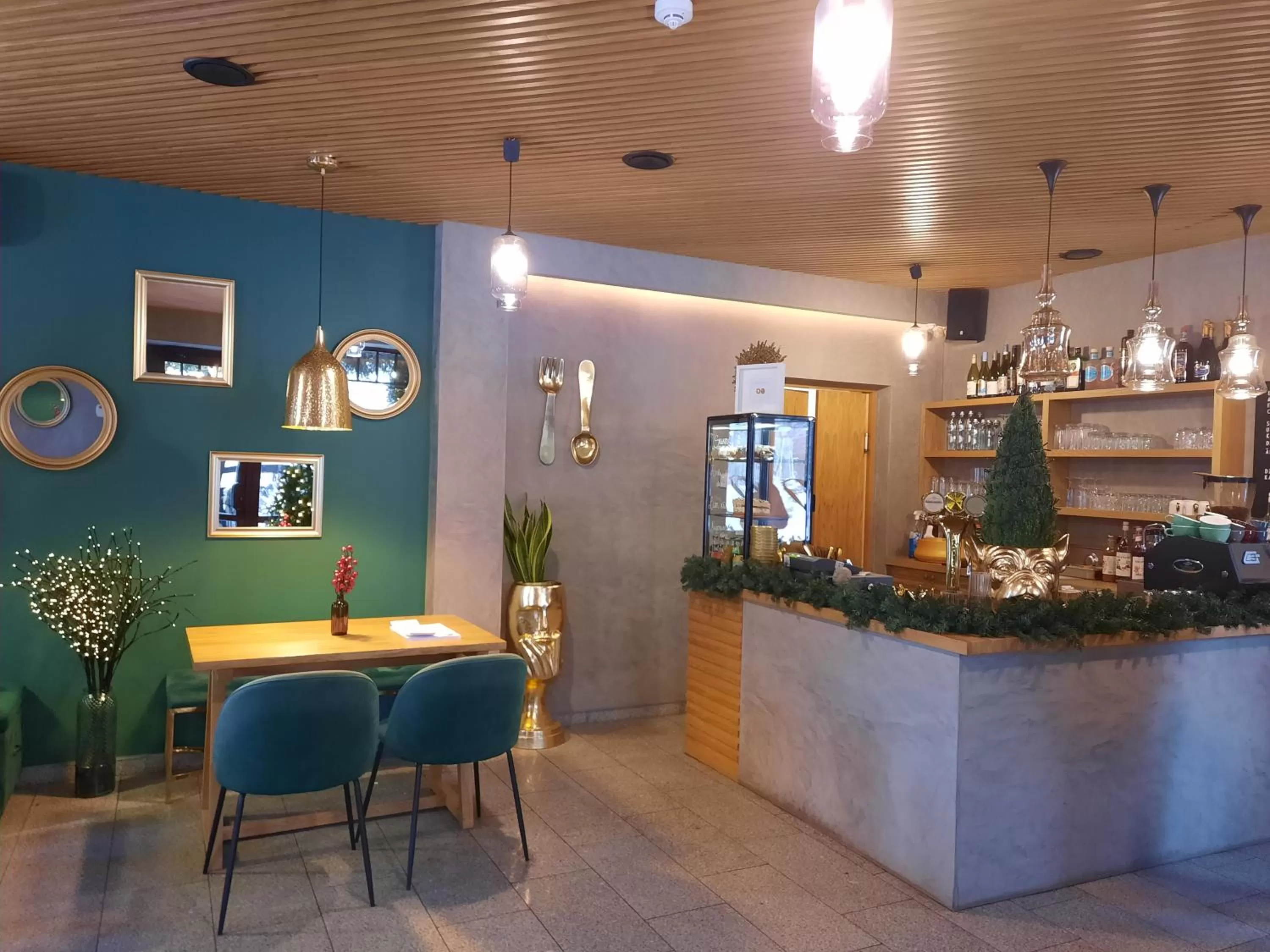 Restaurant/places to eat in Hotel Pils with Self-Check in