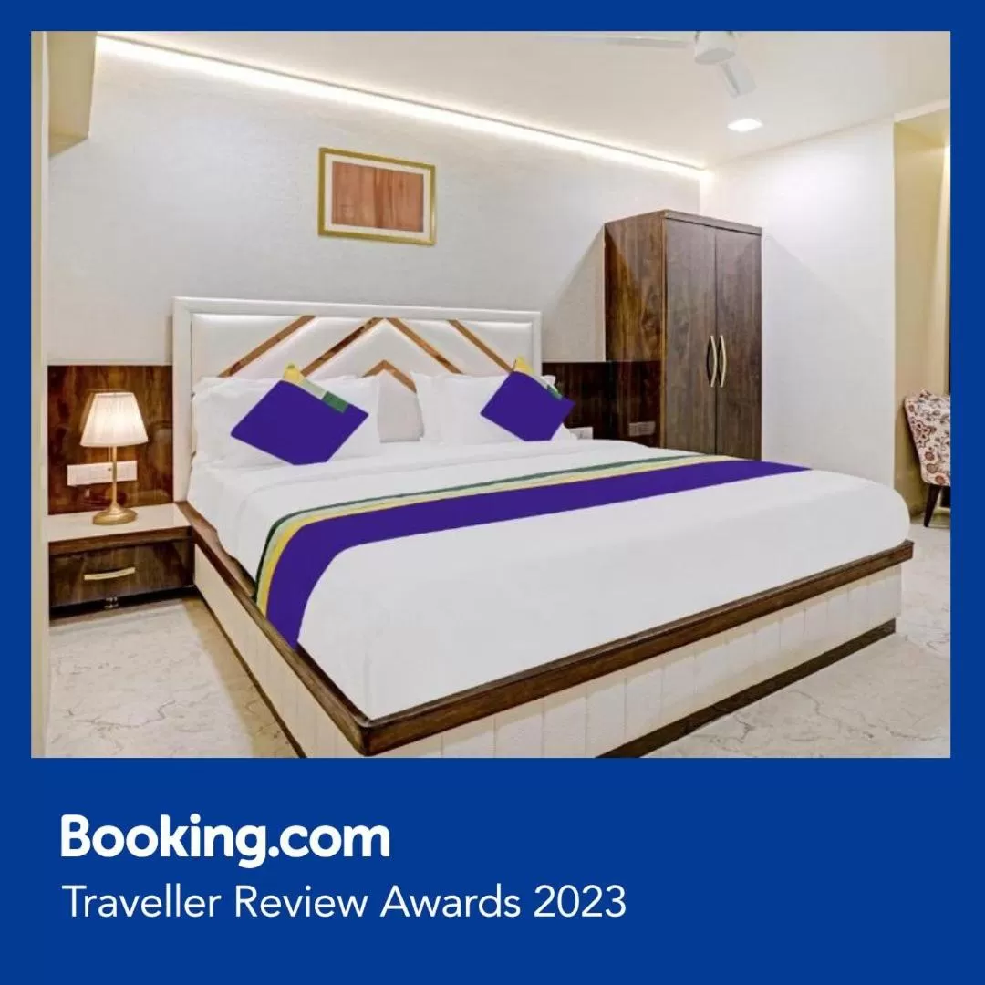 Treebo Premium Golden Bliss Trimurti Nagar Square