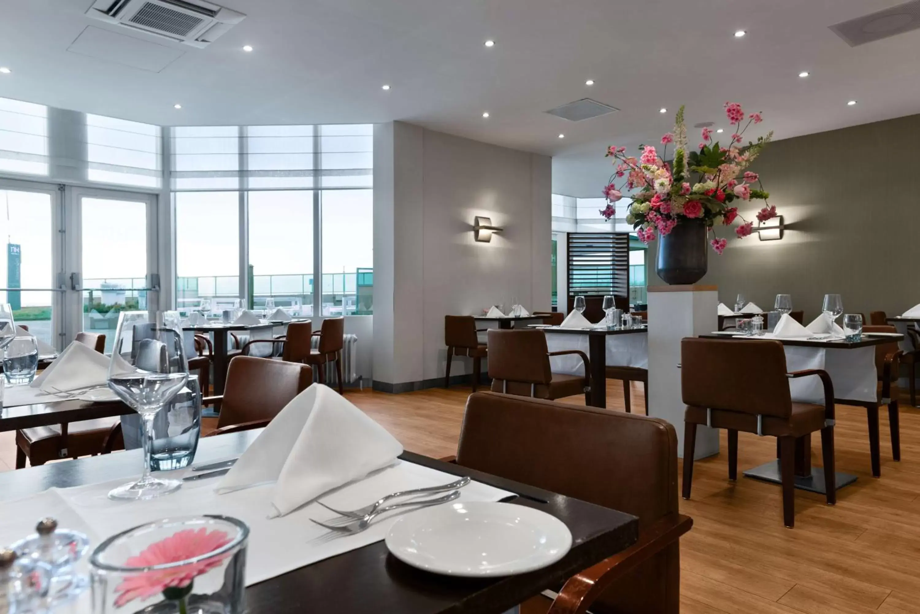 Restaurant/Places to Eat in NH Zandvoort Hotel