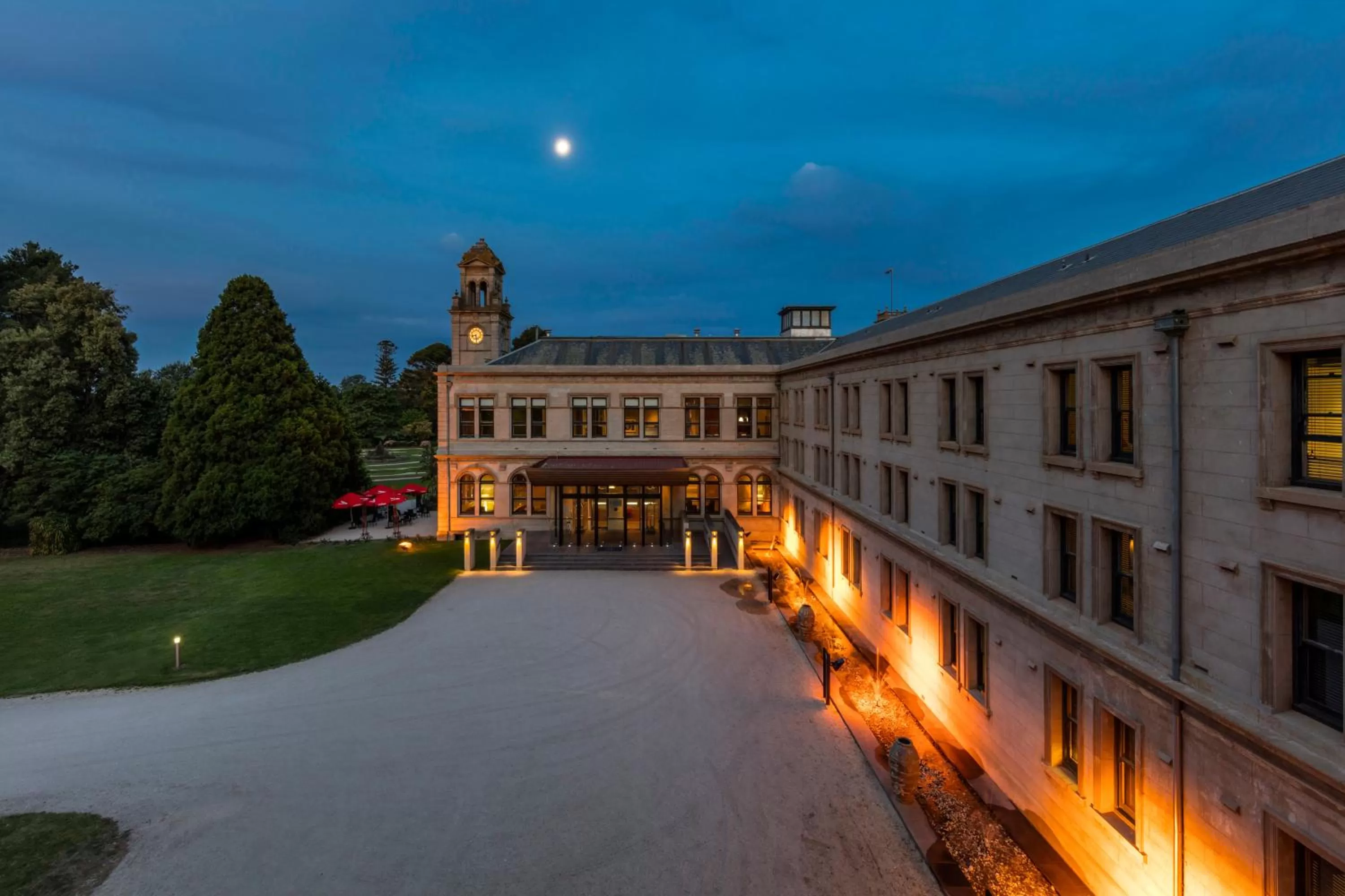 Facade/entrance in Lancemore Mansion Hotel Werribee Park
