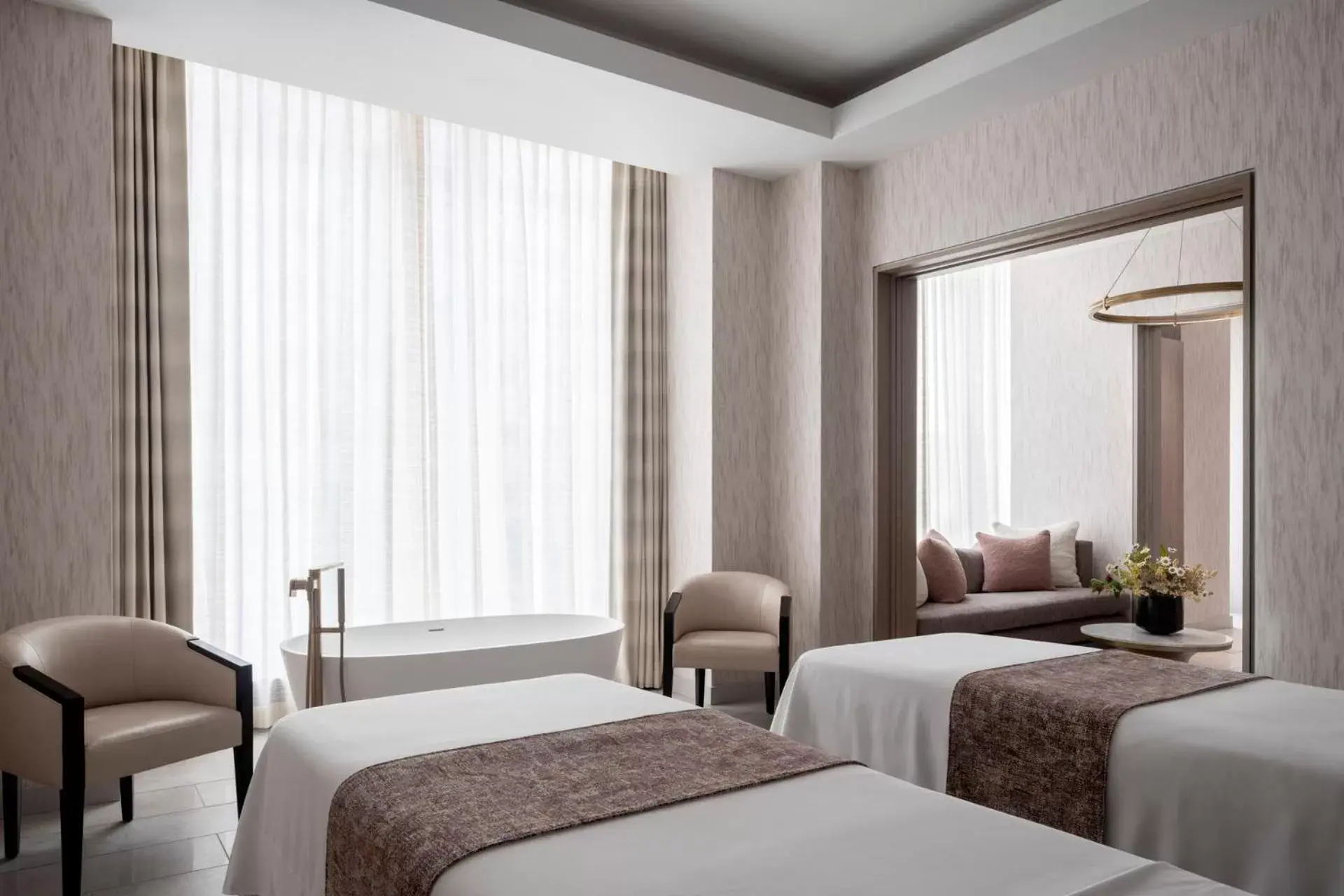 Bed in Four Seasons Hotel Minneapolis