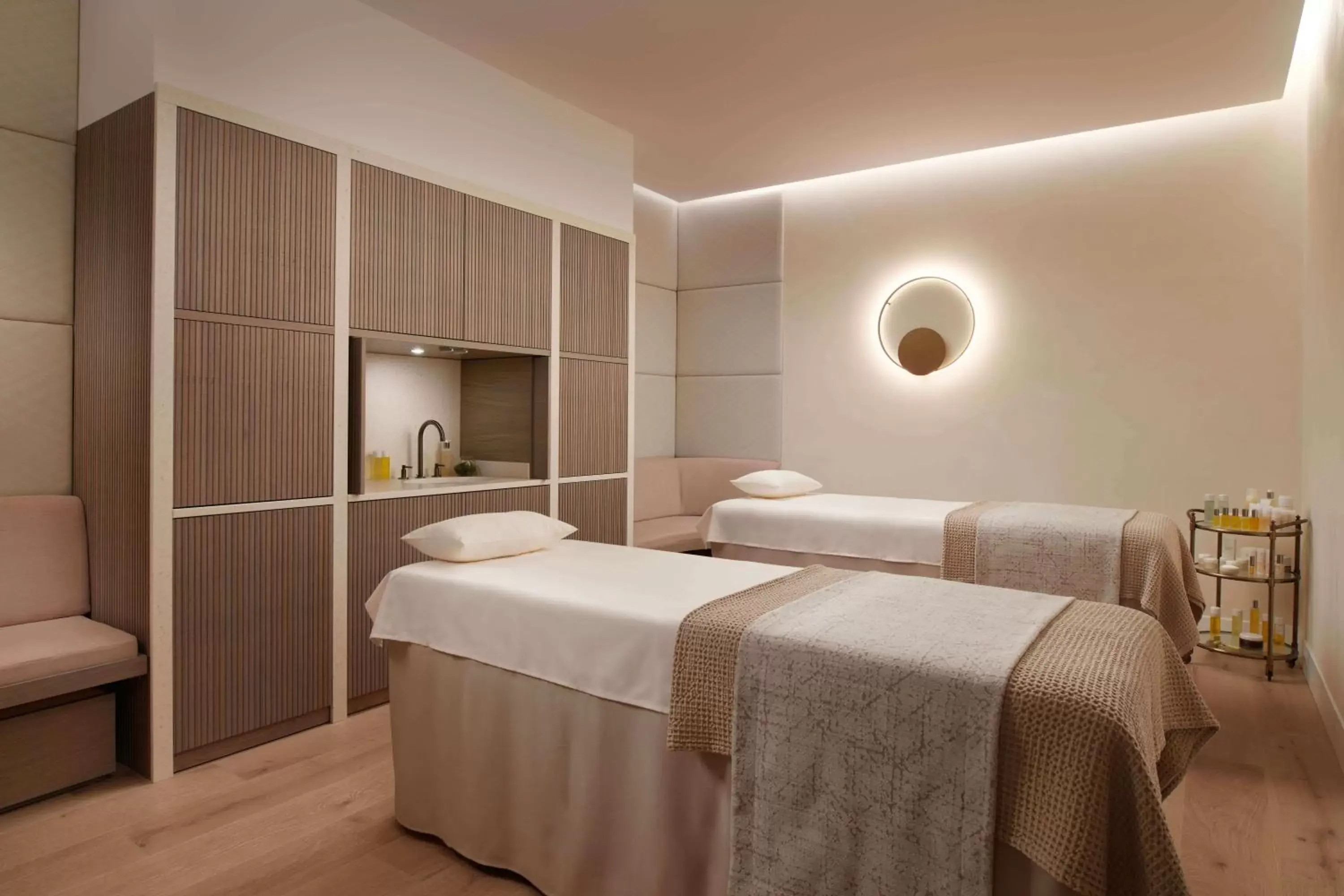 Massage, Bed in Corinthia Palace Malta