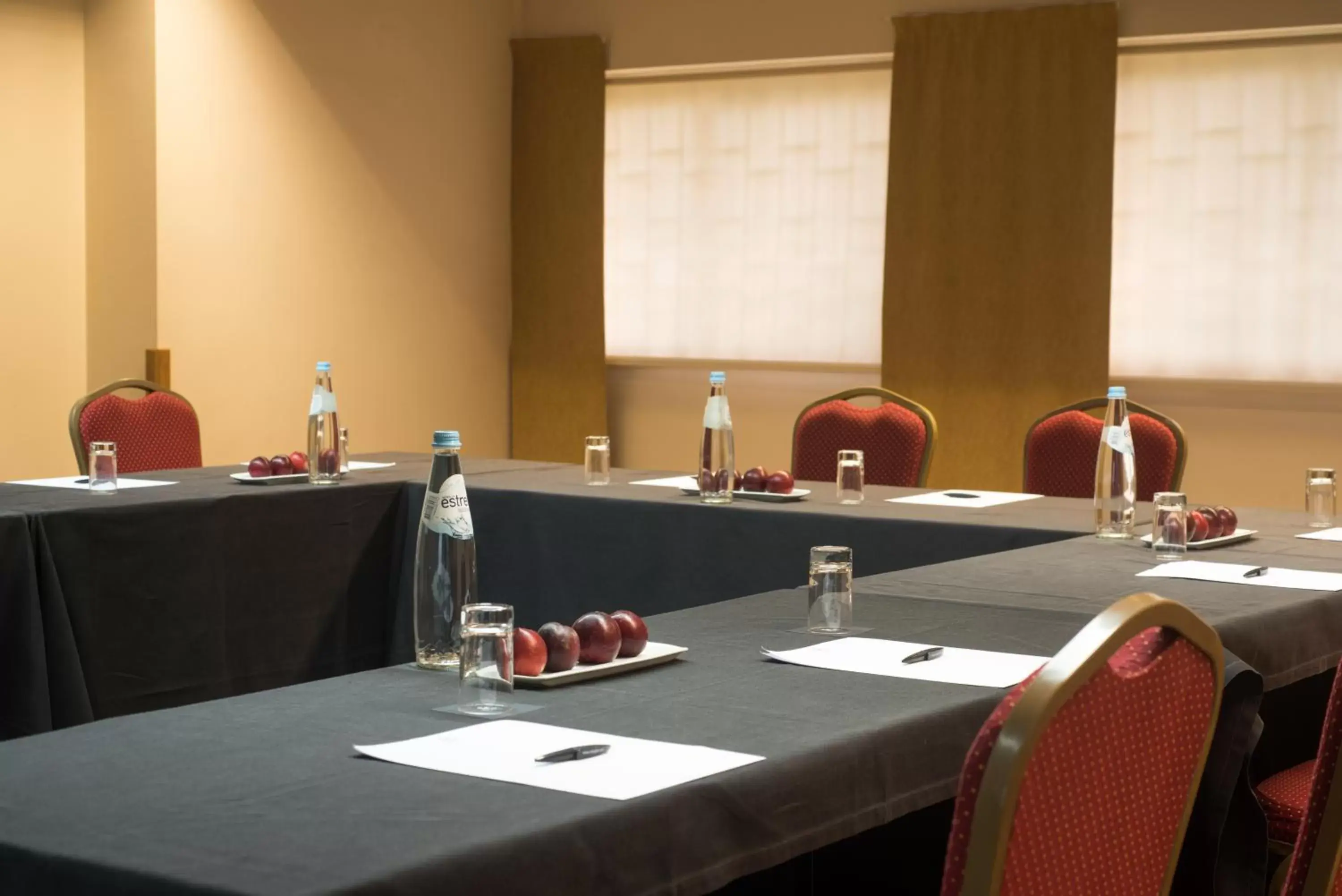 Meeting/conference room in Vila Gale Estoril - Adults Friendly