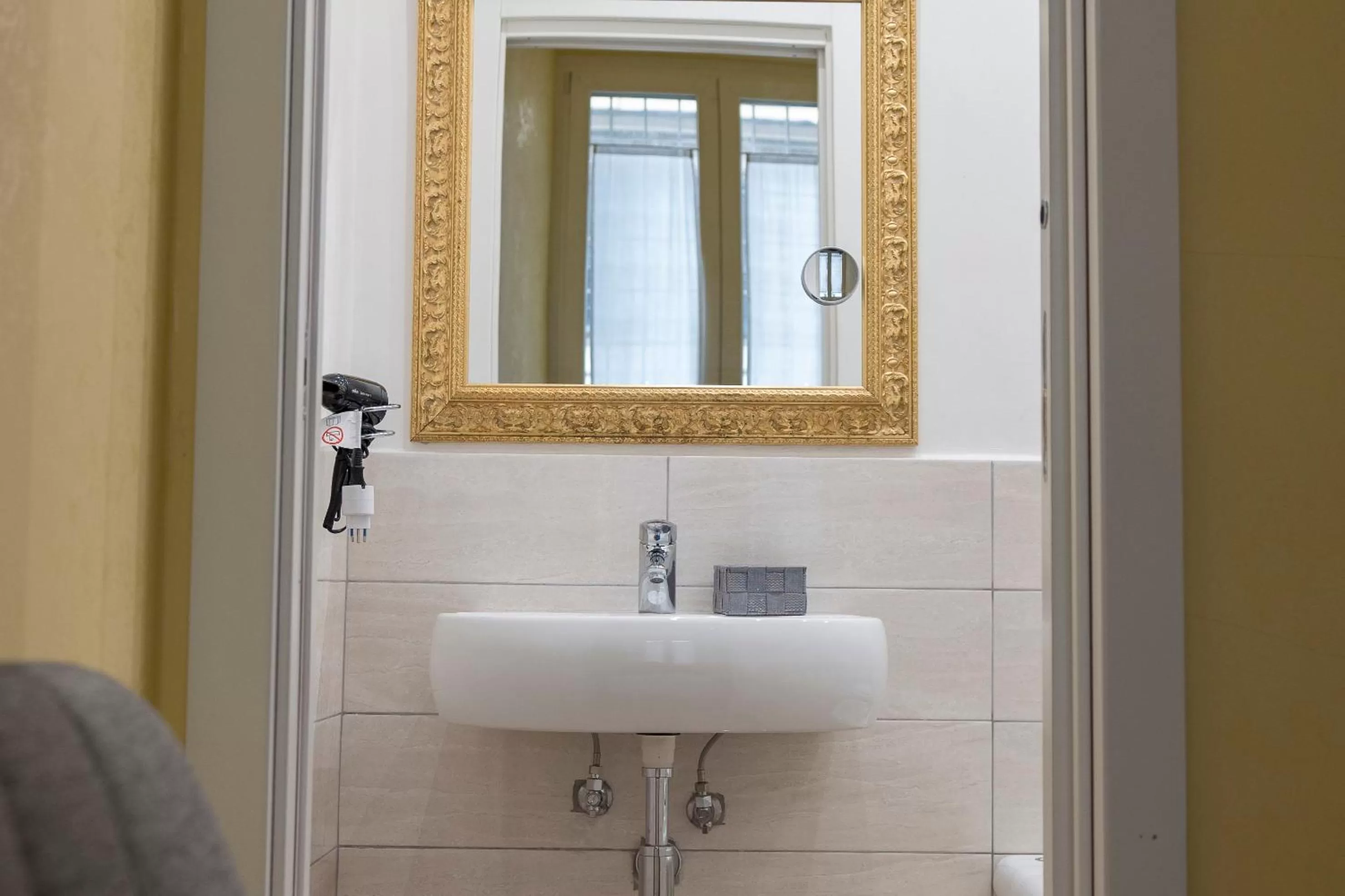 Bathroom in La Breccia A Porta Pia